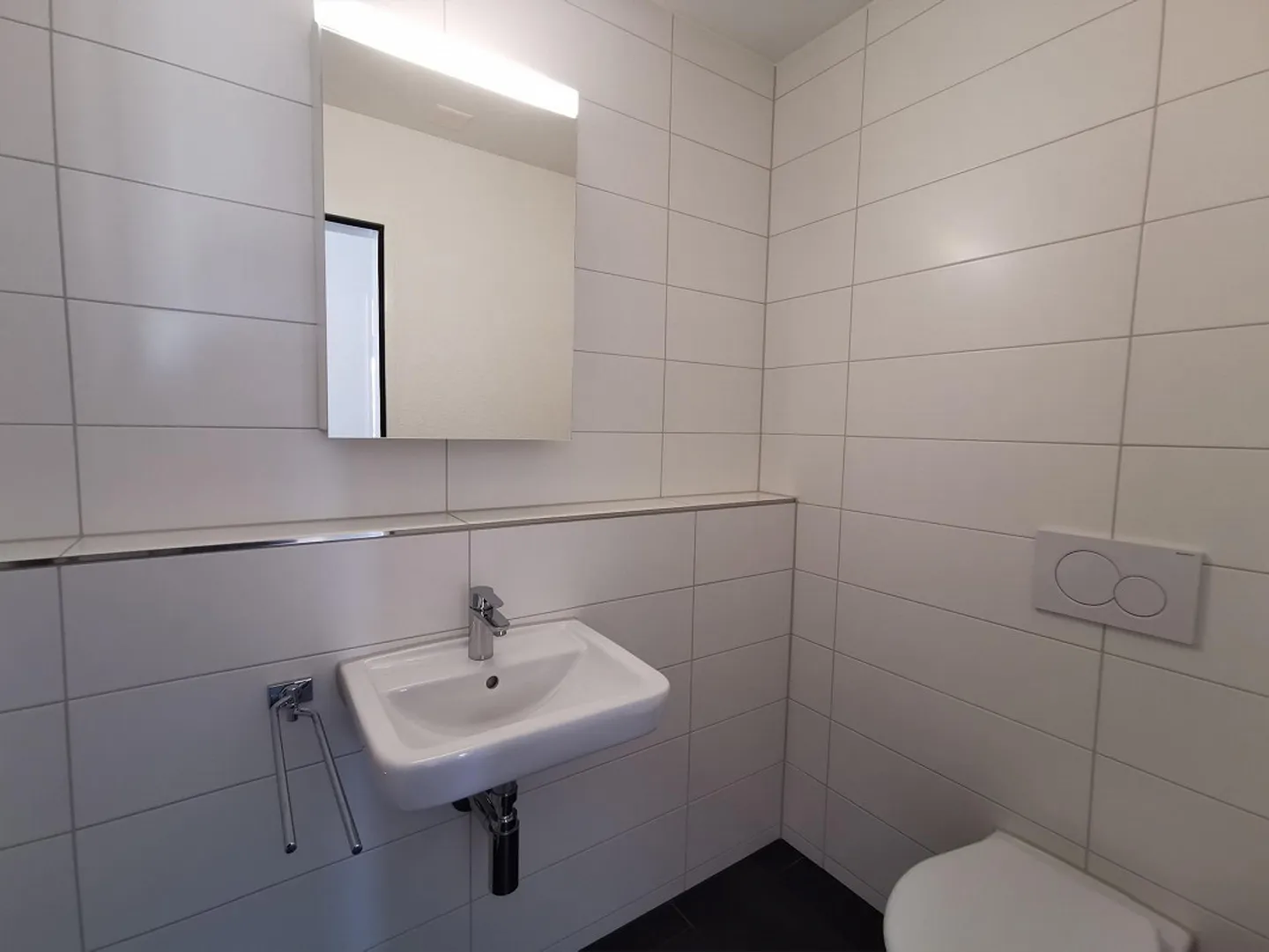 Attic Room in Biel! - Photo 5 of 9