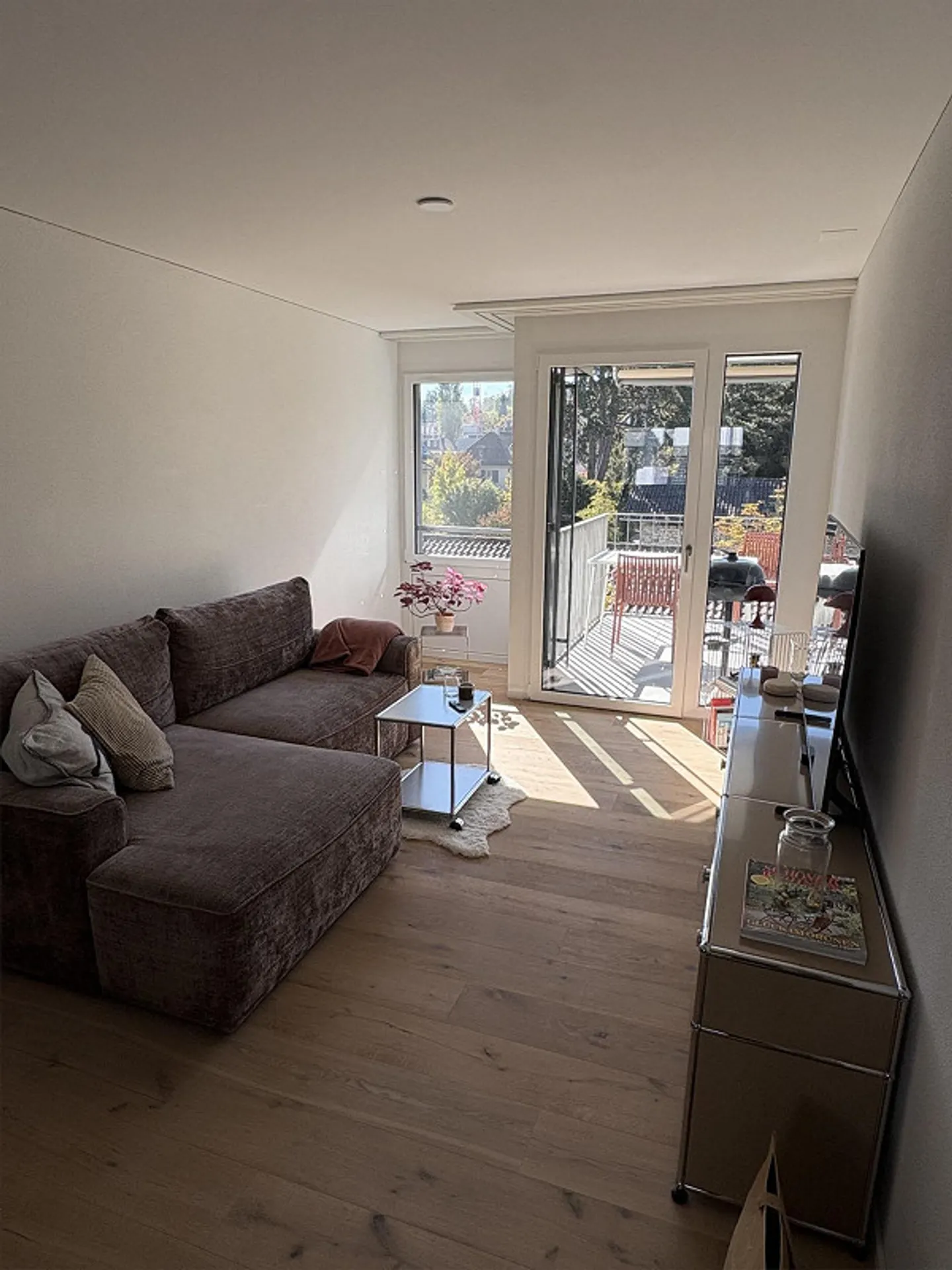 Modernes möbliertes Apartment in Zürich - Foto 4 von 9