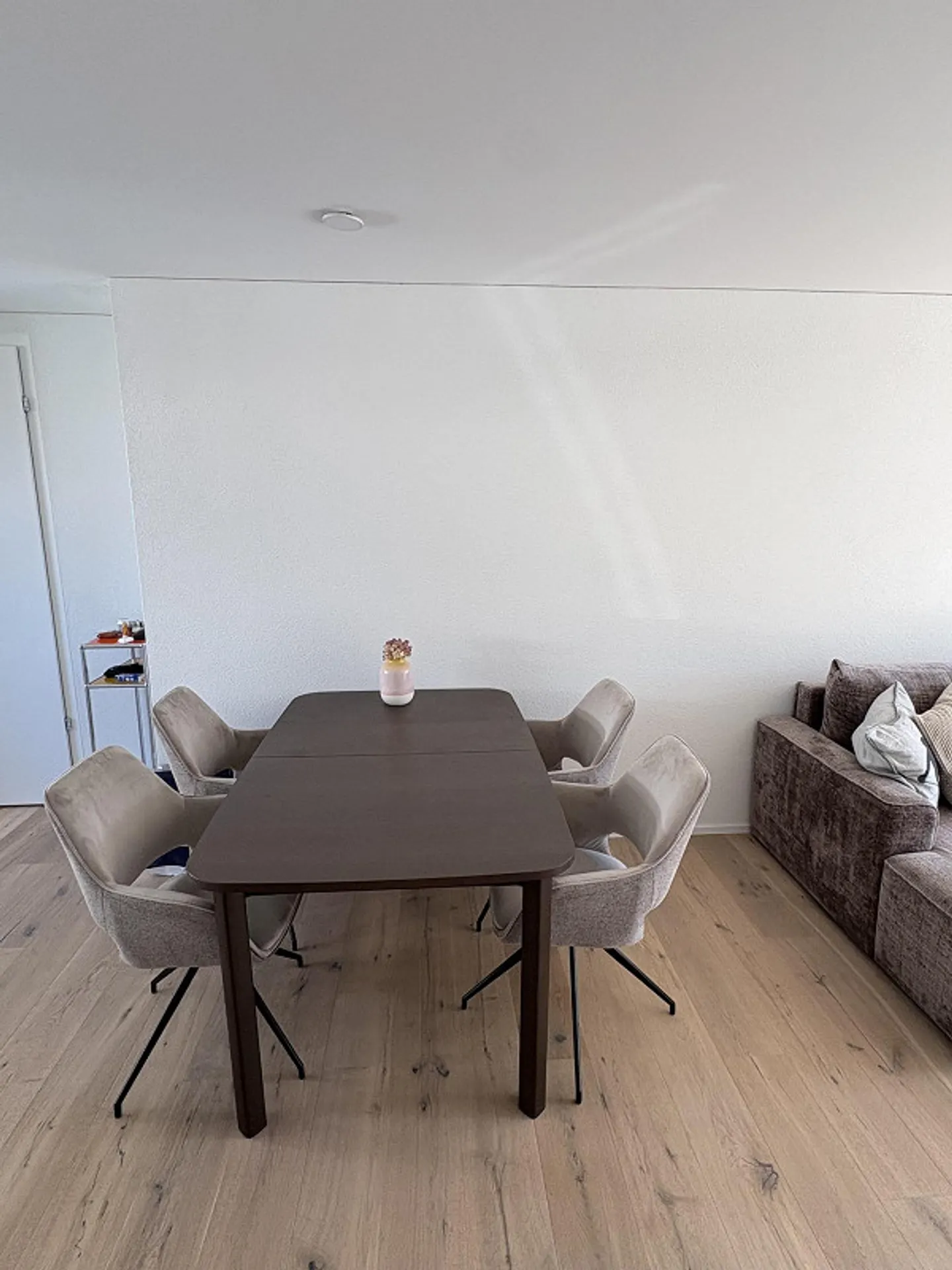 Modernes möbliertes Apartment in Zürich - Foto 5 von 9