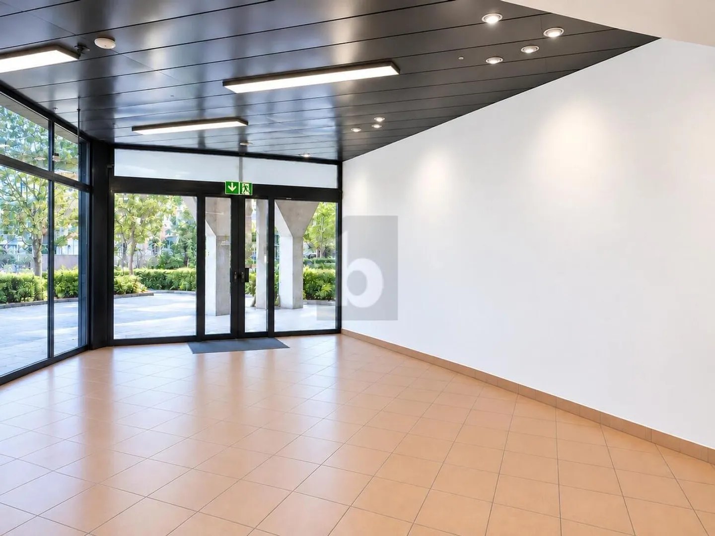 IDEAL LOCATION, SPACIOUS AND BRIGHT - Photo 2 of 6