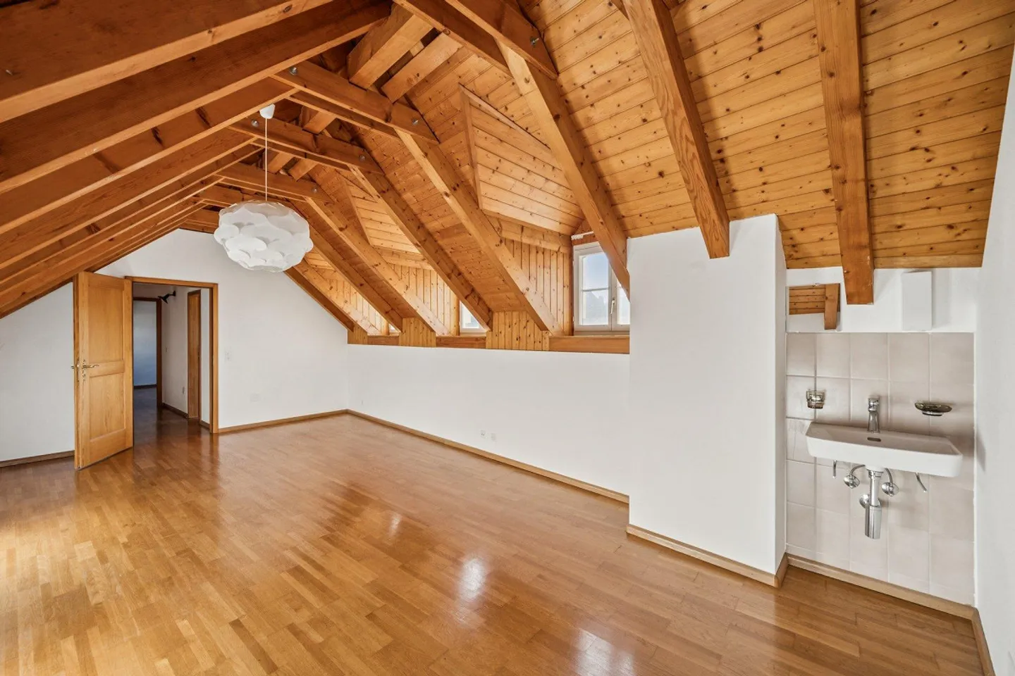 Attractive 3-room apartment on the 3rd floor in Basel - Photo 8 of 10