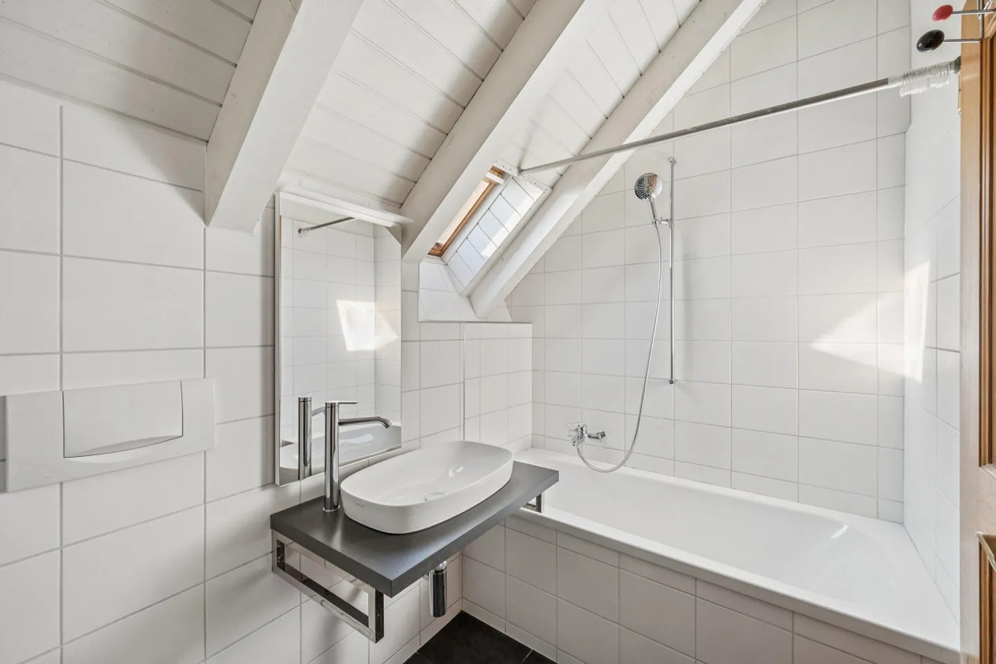 Attractive 3-room apartment on the 3rd floor in Basel - Photo 10 of 10