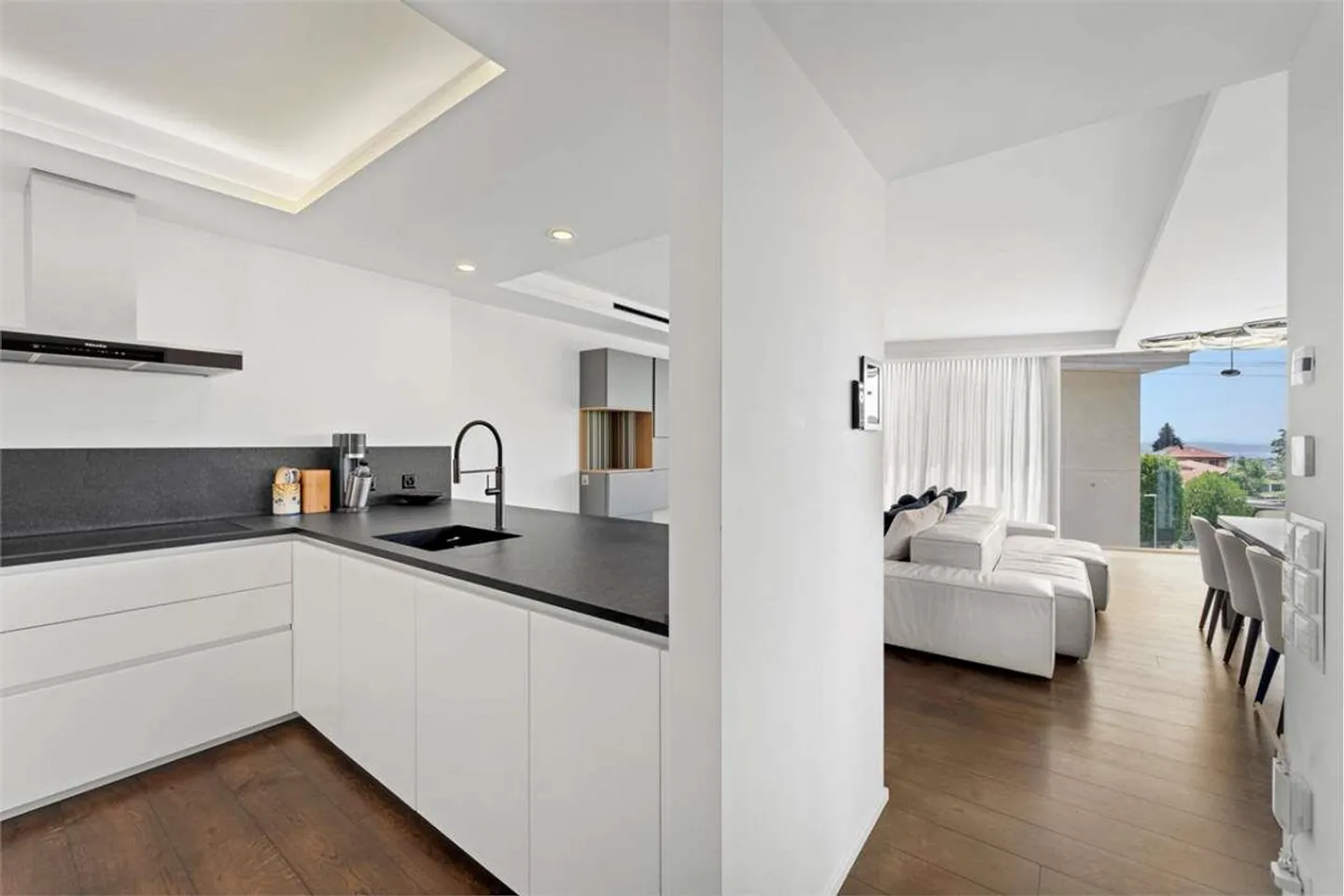 Villa mit Design und exklusivem Komfort - Foto 7 von 13