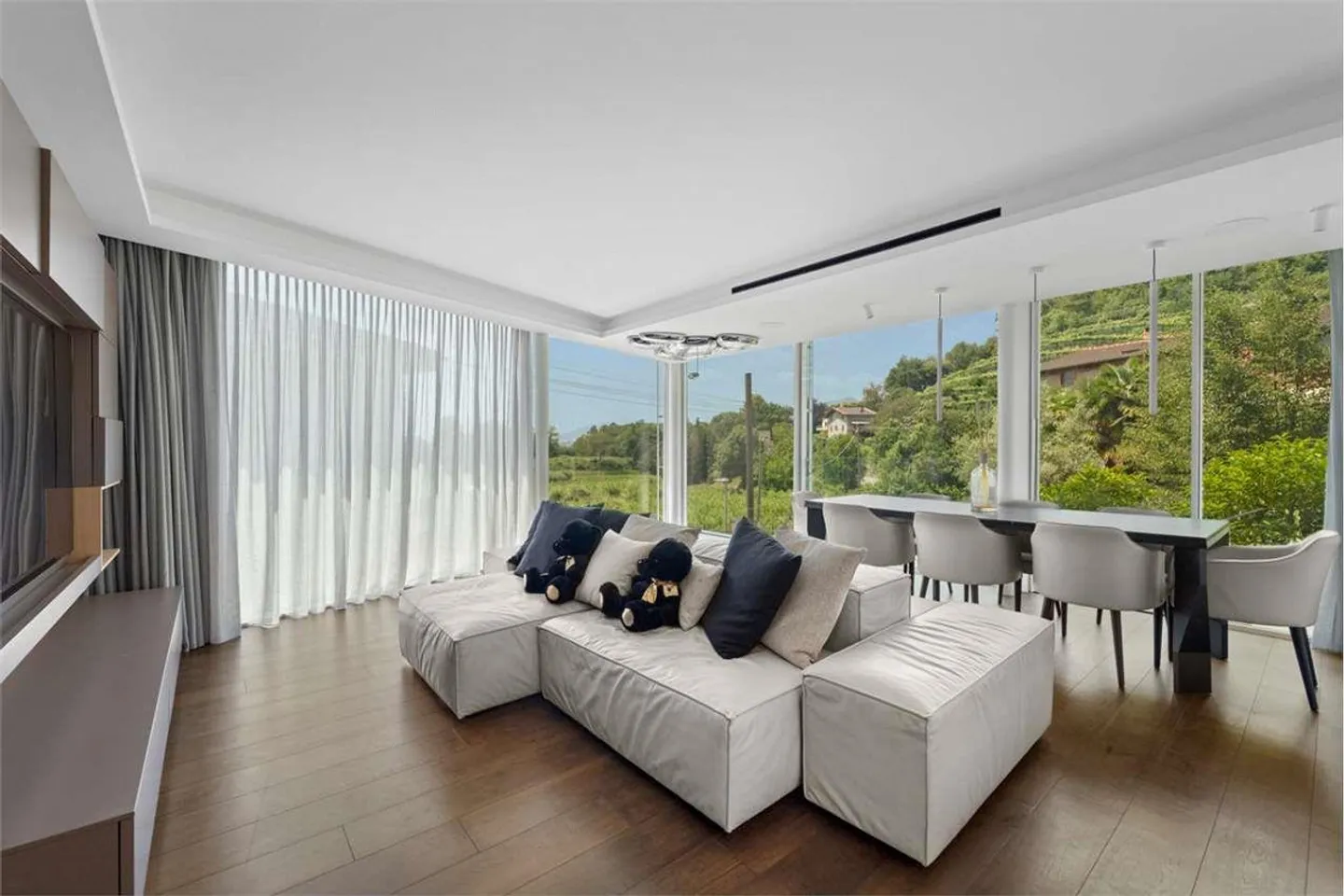 Villa mit Design und exklusivem Komfort - Foto 11 von 13