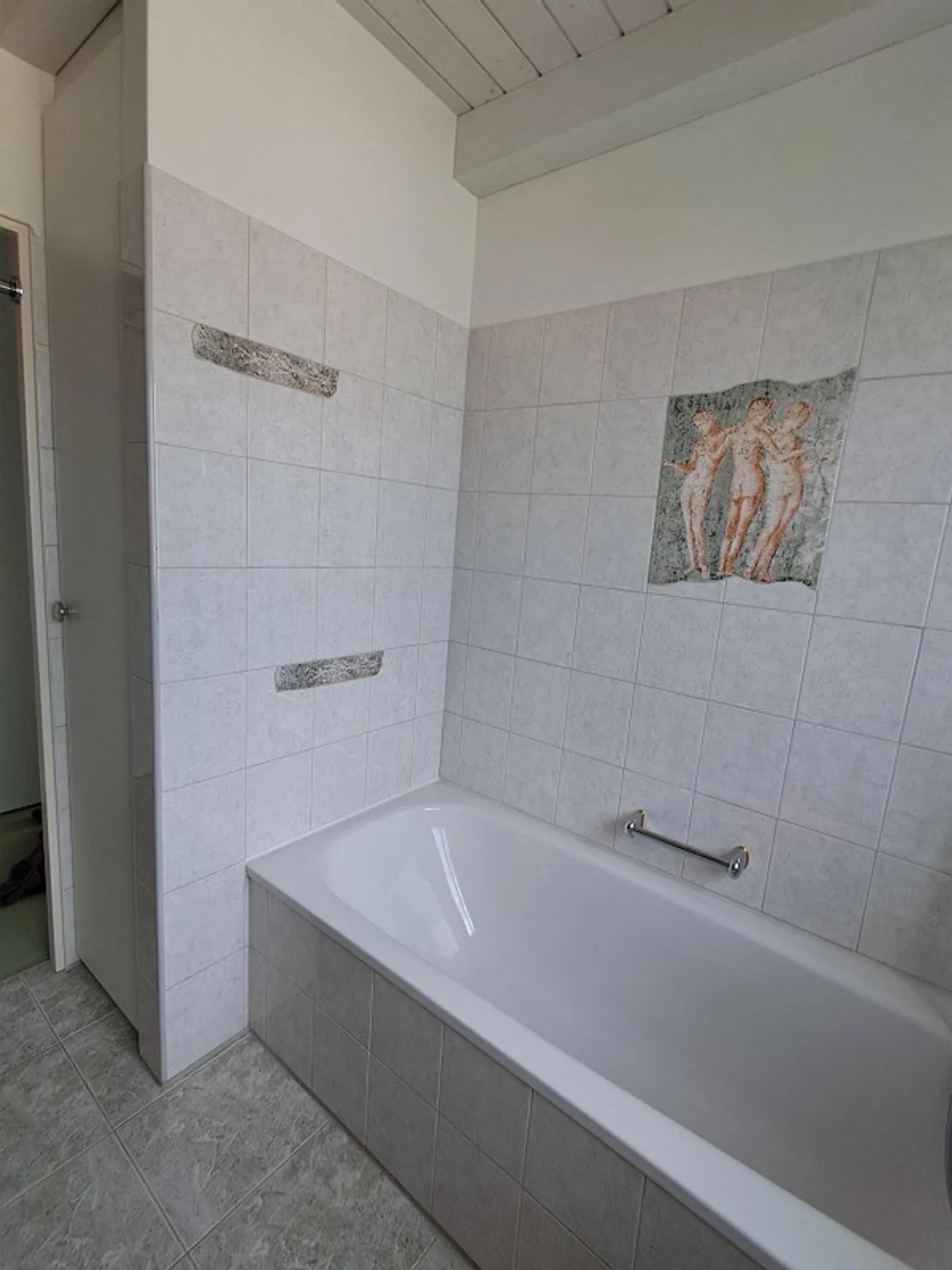 Première location d'un appartement en duplex de 3,5 pièces dans une maison à deux familles - Photo 9 sur 17
