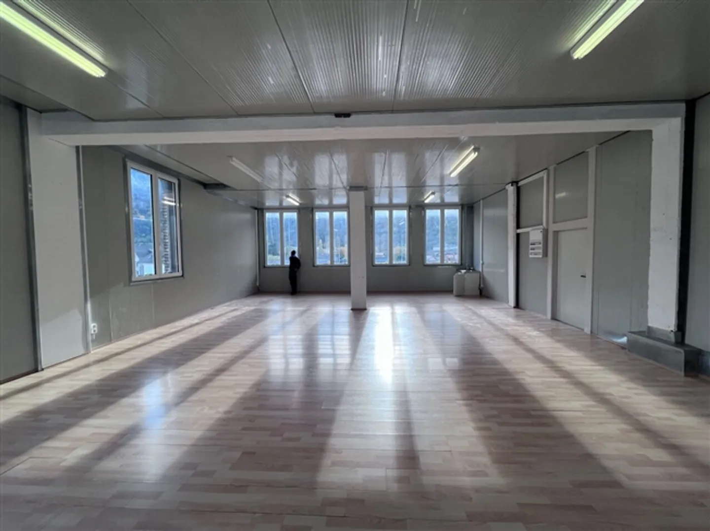 135 m² workshop for rent – Historic industrial site of Vernayaz - Photo 8 of 9