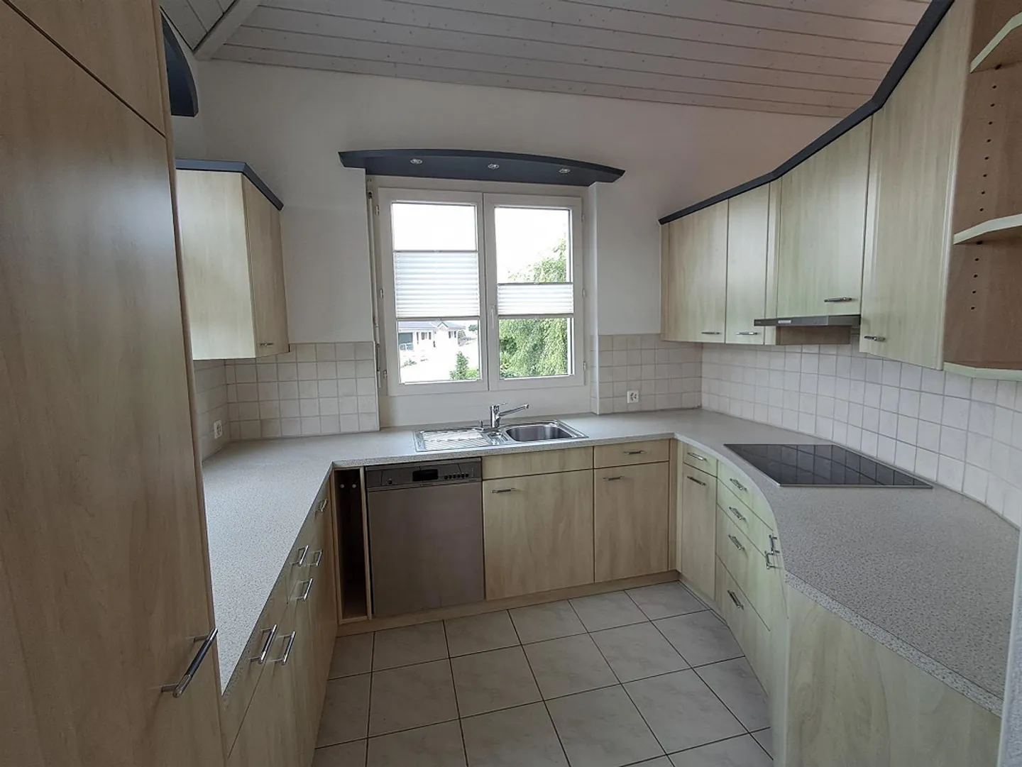 Première location d'un appartement en duplex de 3,5 pièces dans une maison à deux familles - Photo 3 sur 17