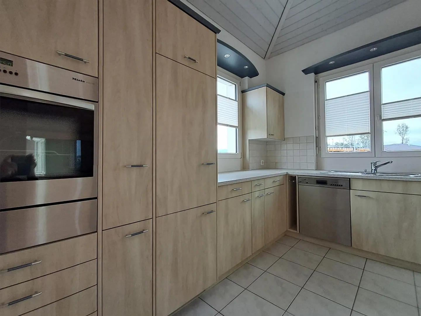 Première location d'un appartement en duplex de 3,5 pièces dans une maison à deux familles - Photo 4 sur 17