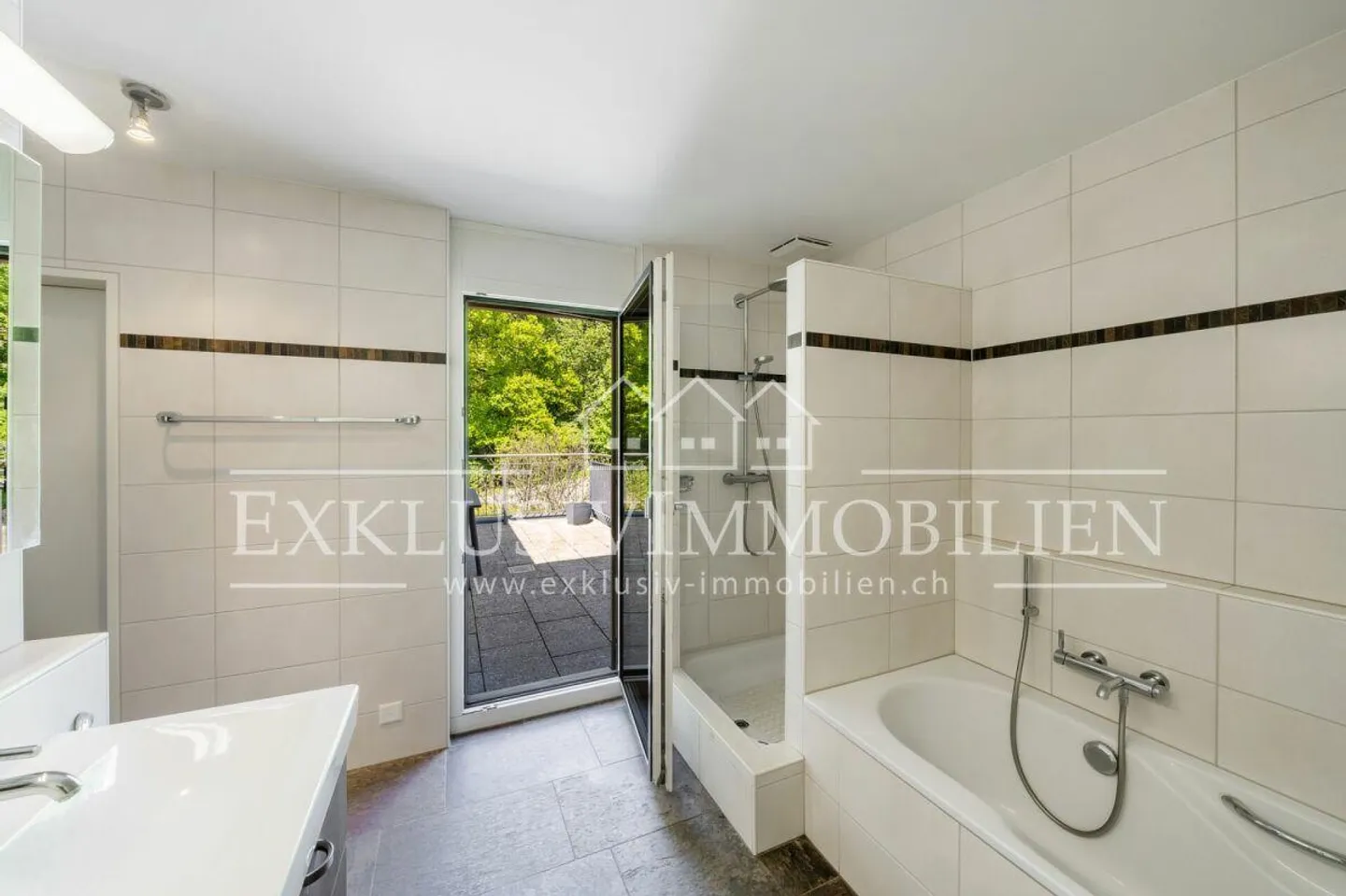 Vivere con una vista grandiosa e molta privacy - Foto 4 di 5