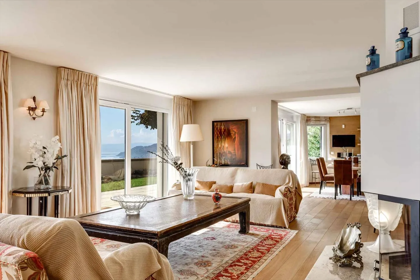 Piscina privata con vista panoramica sul lago - Foto 8 di 13