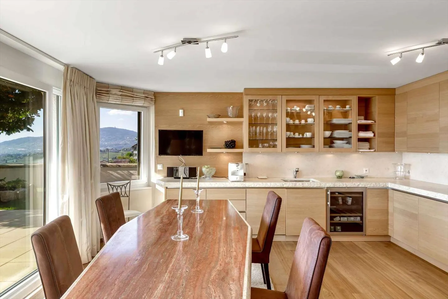 Piscina privata con vista panoramica sul lago - Foto 13 di 13