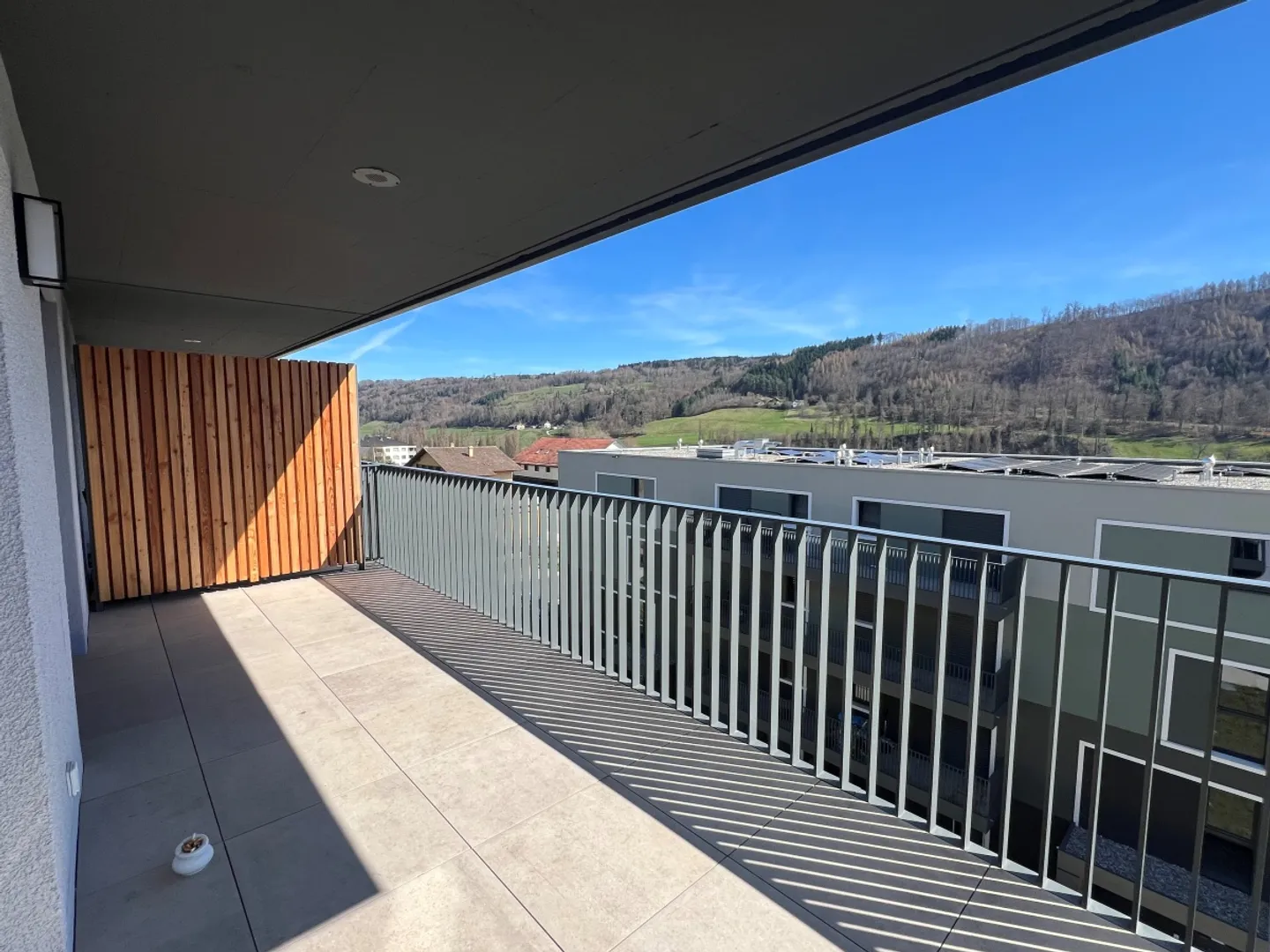 Modernes 4,5-Zimmer-Apartment - Foto 2 von 10