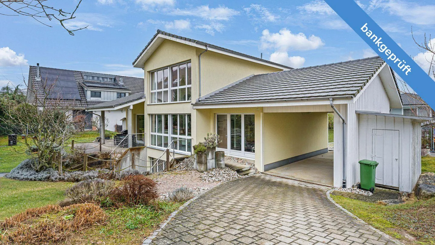 AgentSelly - Bright Single-Family House in a Quiet Neighborhood - Photo 12 of 13