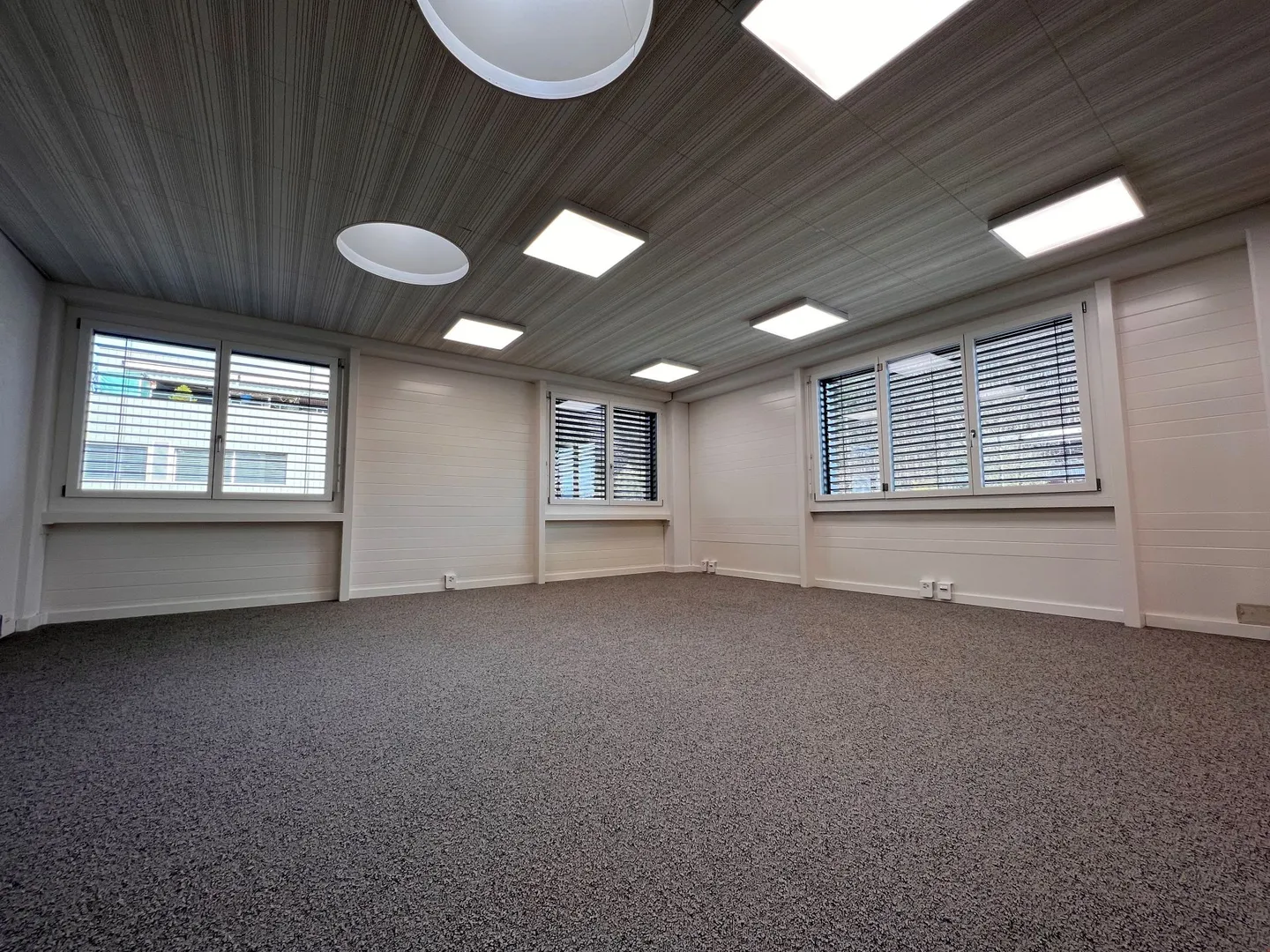 Espaces de bureau modernes - Photo 2 sur 6