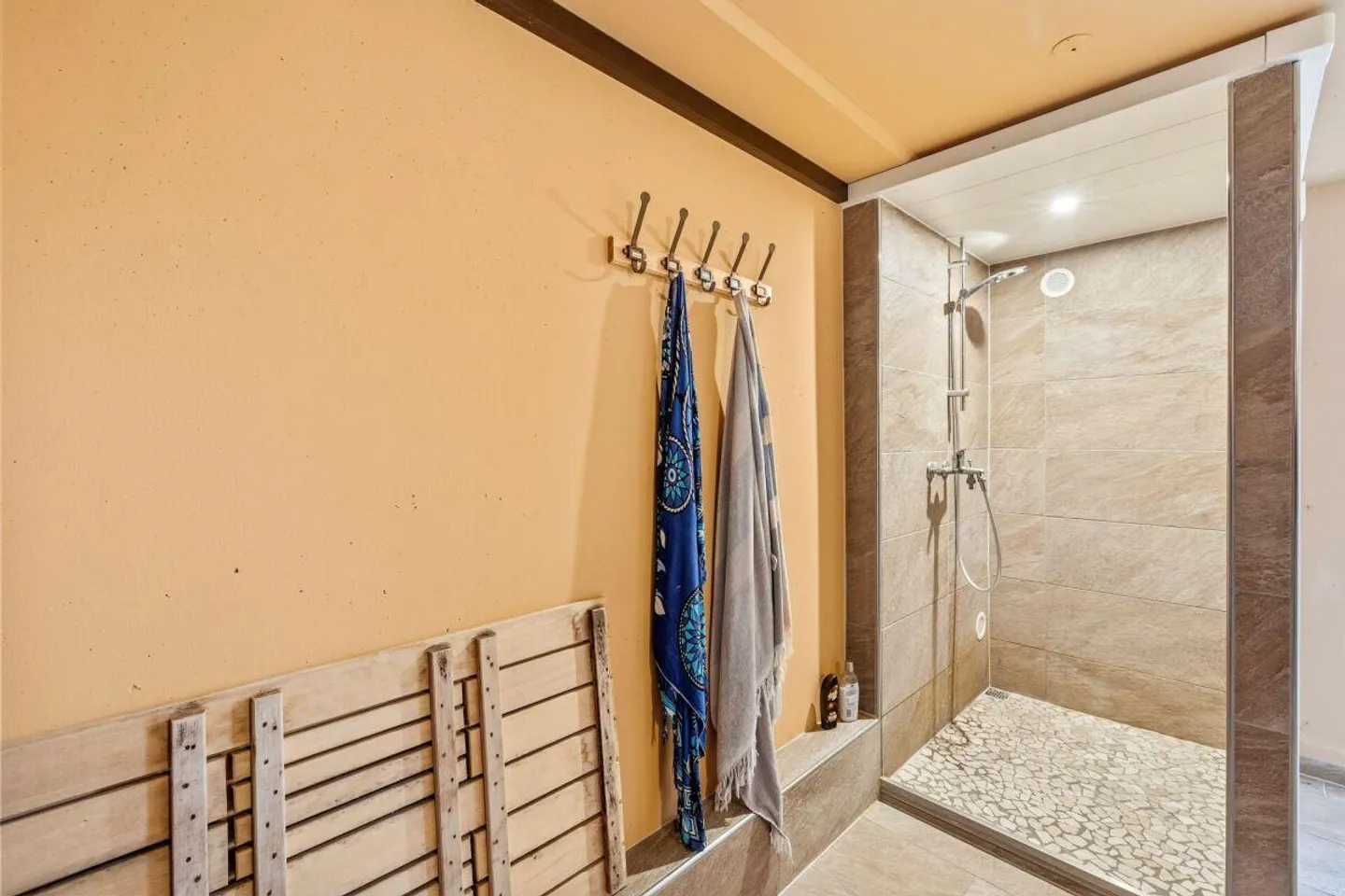 Casa bifamiliare a Suhr con grande potenziale - Foto 15 di 20