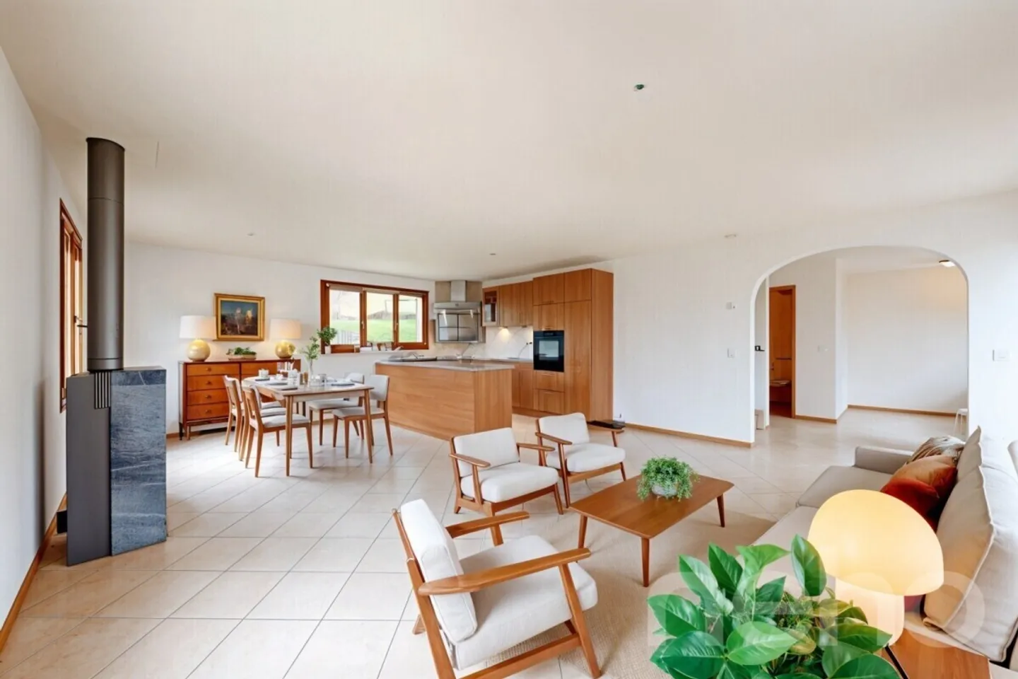 Magnificent individual villa with low charges and idyllic setting - Photo 5 of 12