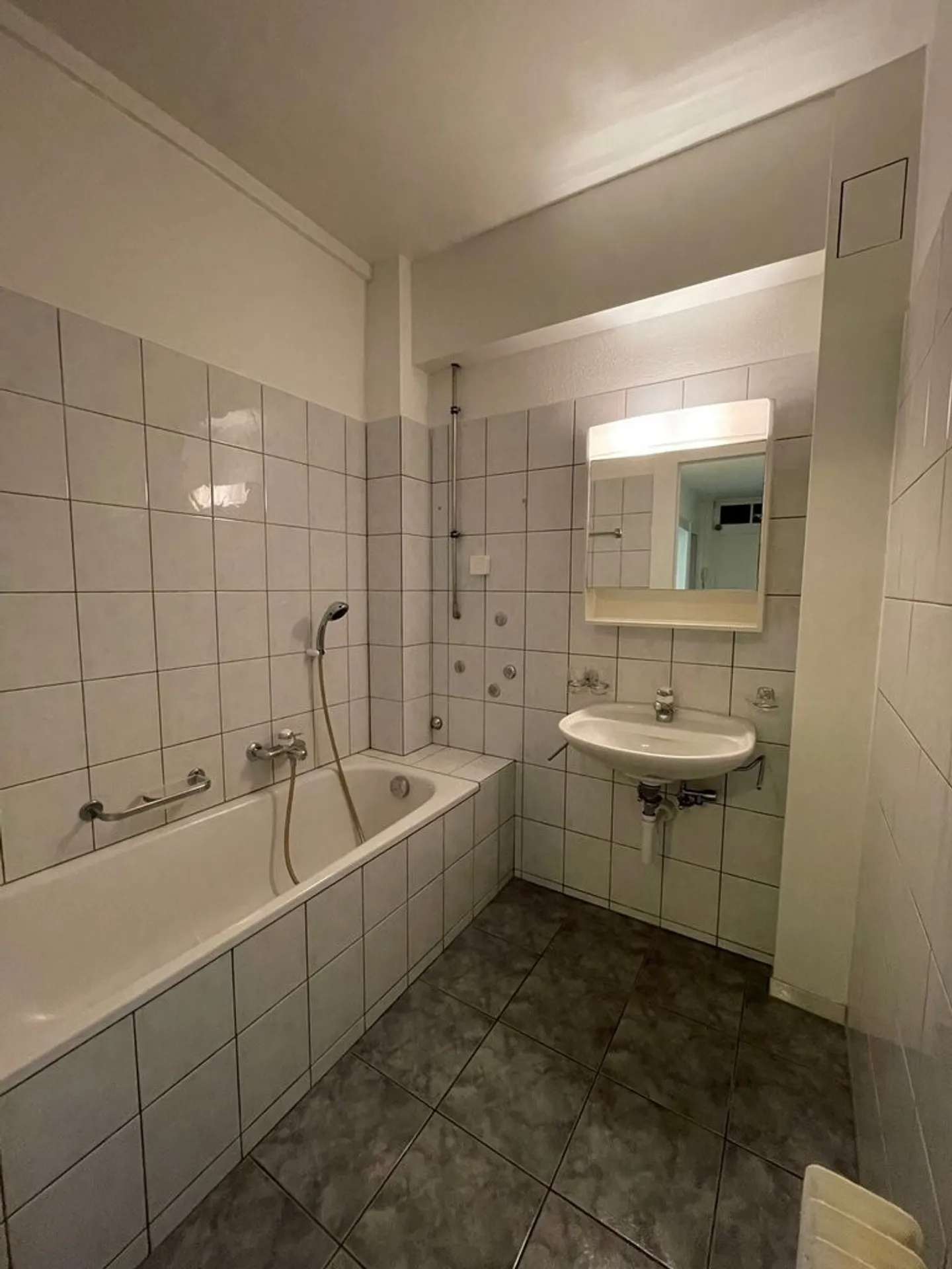 Zu vermieten - Schönes 3,5-Zimmer-Apartment im 1. Stock - Foto 10 von 11