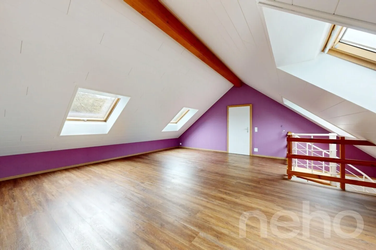 Magnificent individual villa with low charges and idyllic setting - Photo 11 of 12