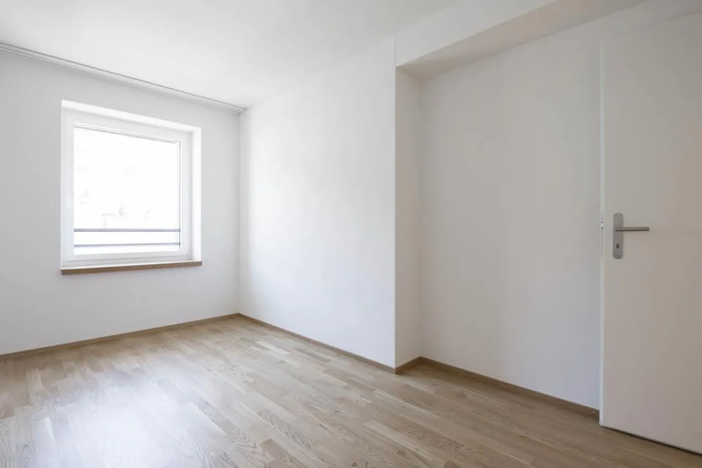 Appartement moderne de 4,5 pièces avec grand balcon - Photo 10 sur 11