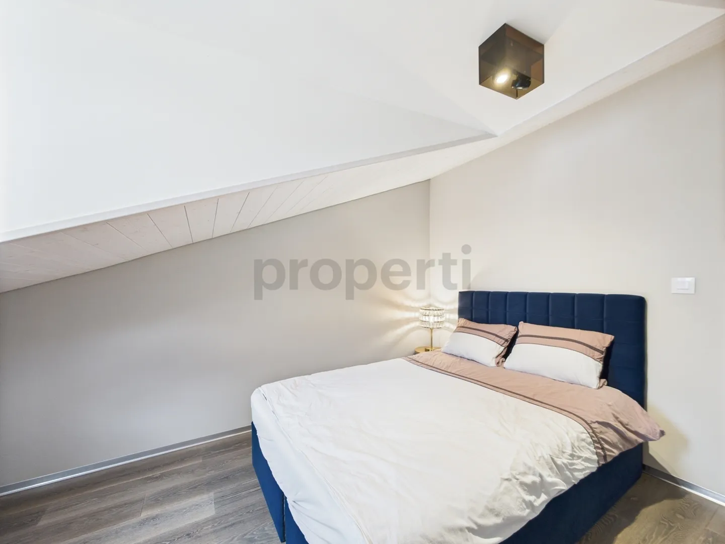 Wunderschöne Dachgeschosswohnung mit 4 Zimmern in Vevey, Kanton Waadt - Foto 7 von 13