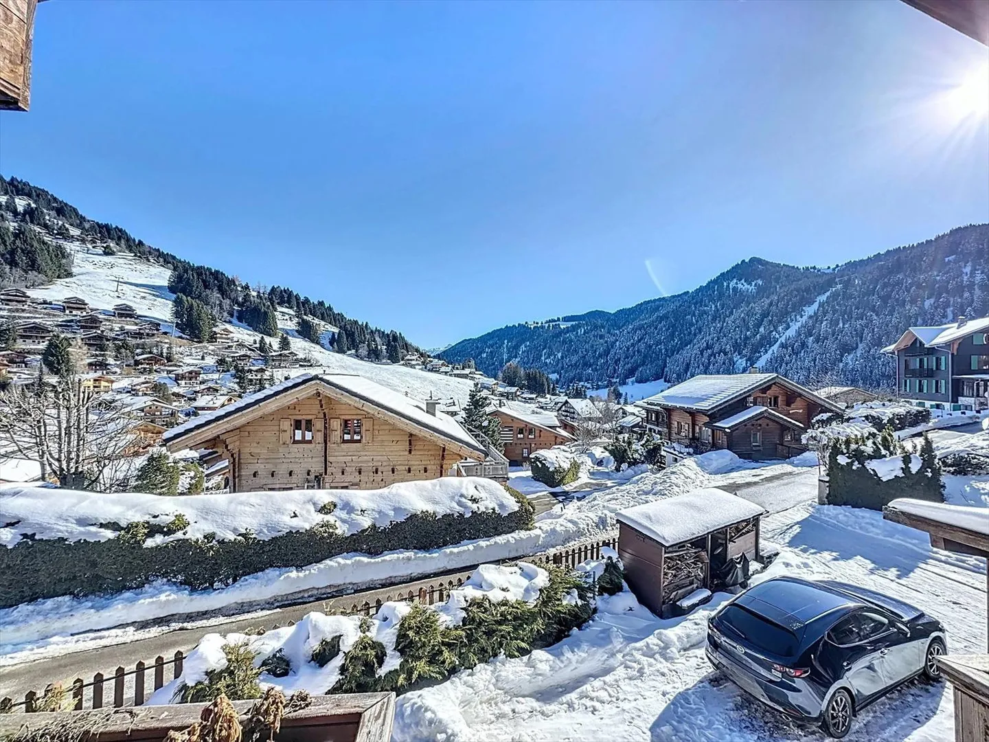 Chalet autentico ristrutturato con 8 camere - Foto 1 di 13