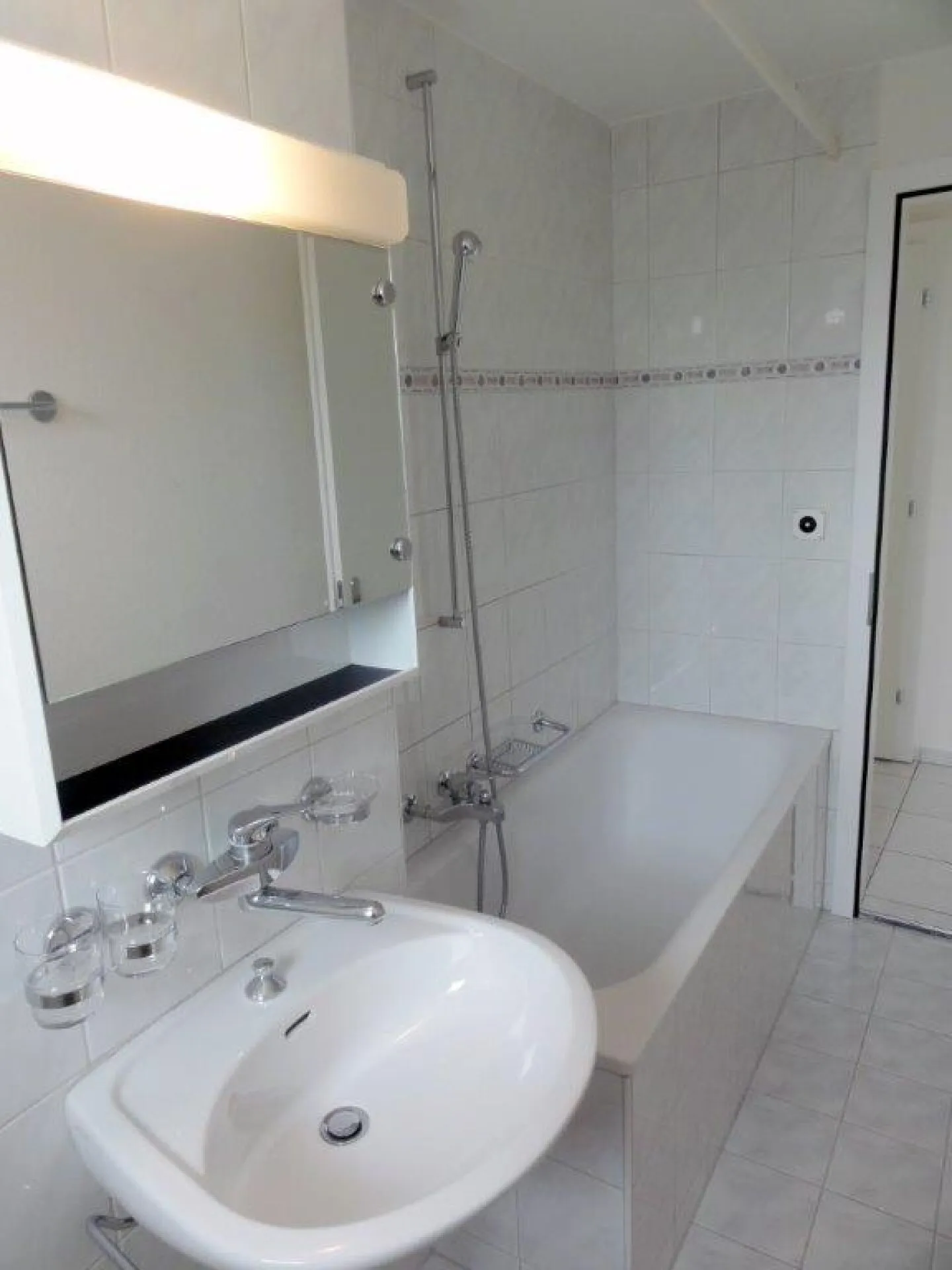 Living near the lake - Photo 6 of 11