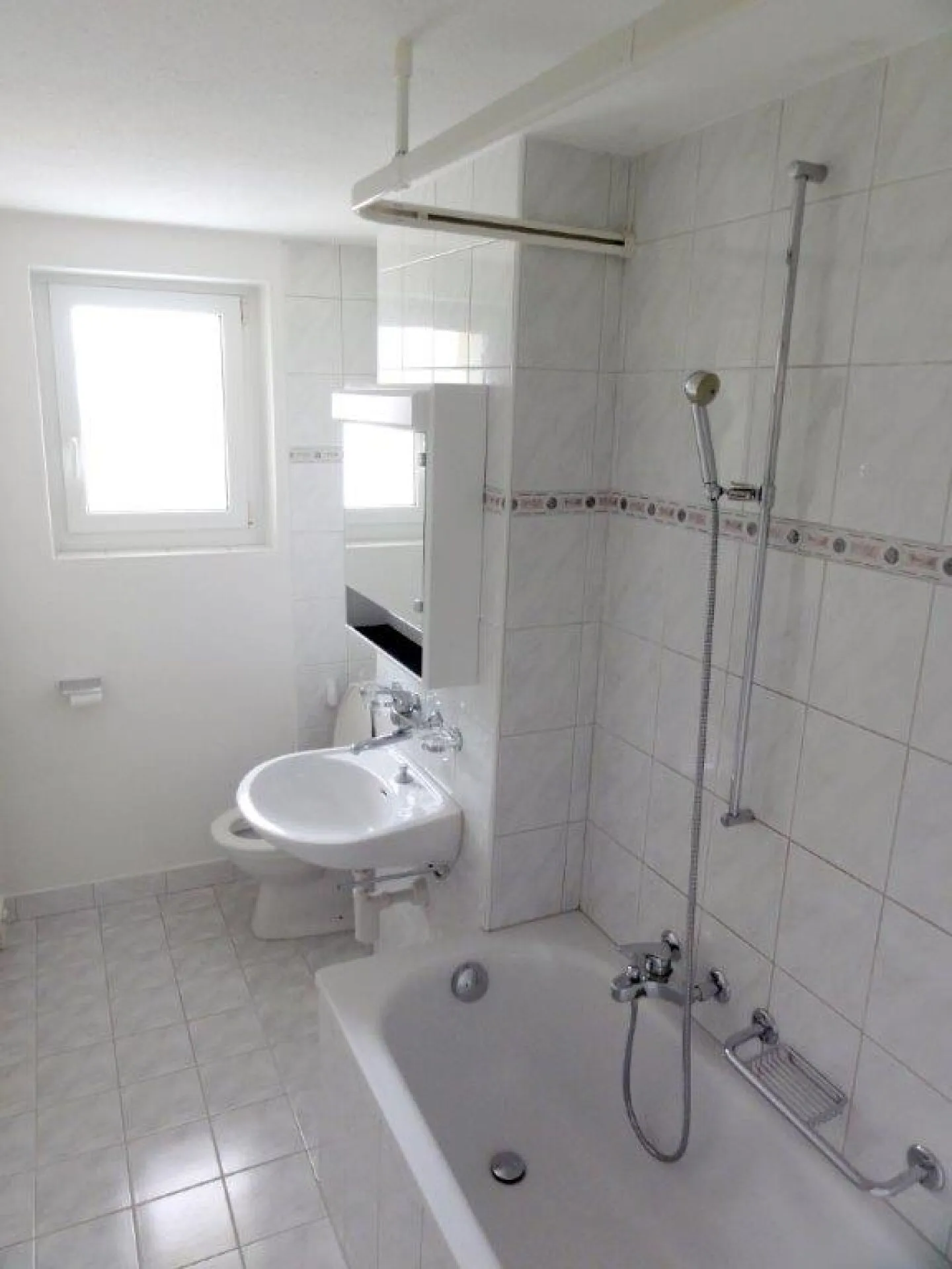 Living near the lake - Photo 7 of 11