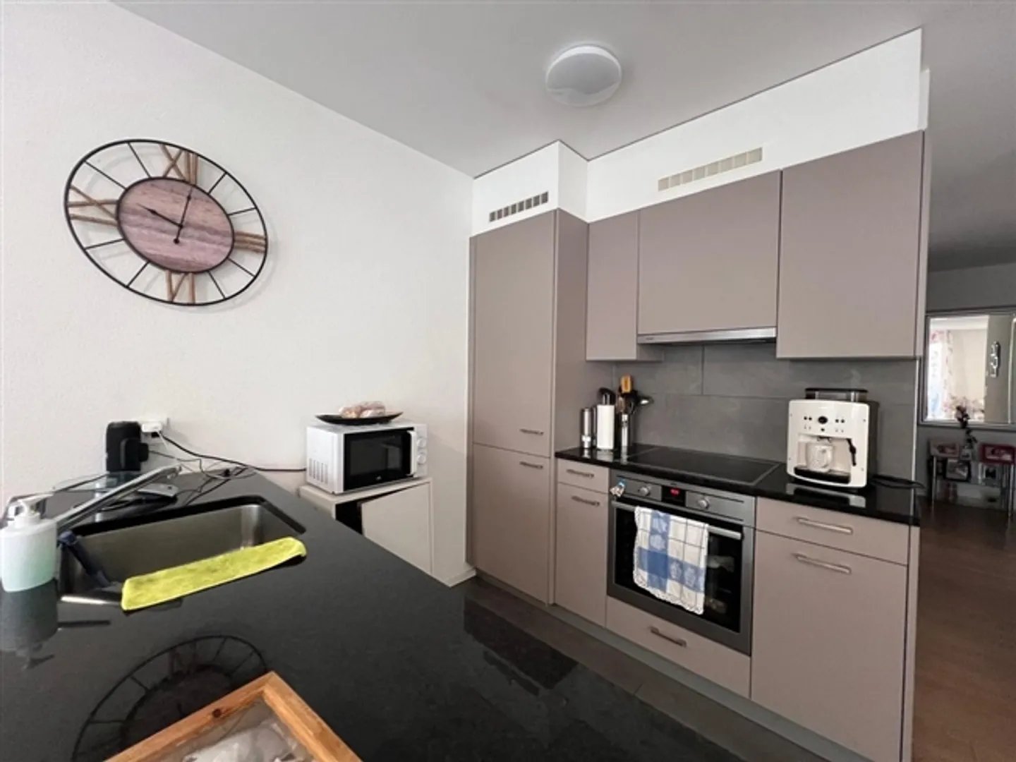 For rent - 3.5-room apartment near the train station - Photo 3 of 12