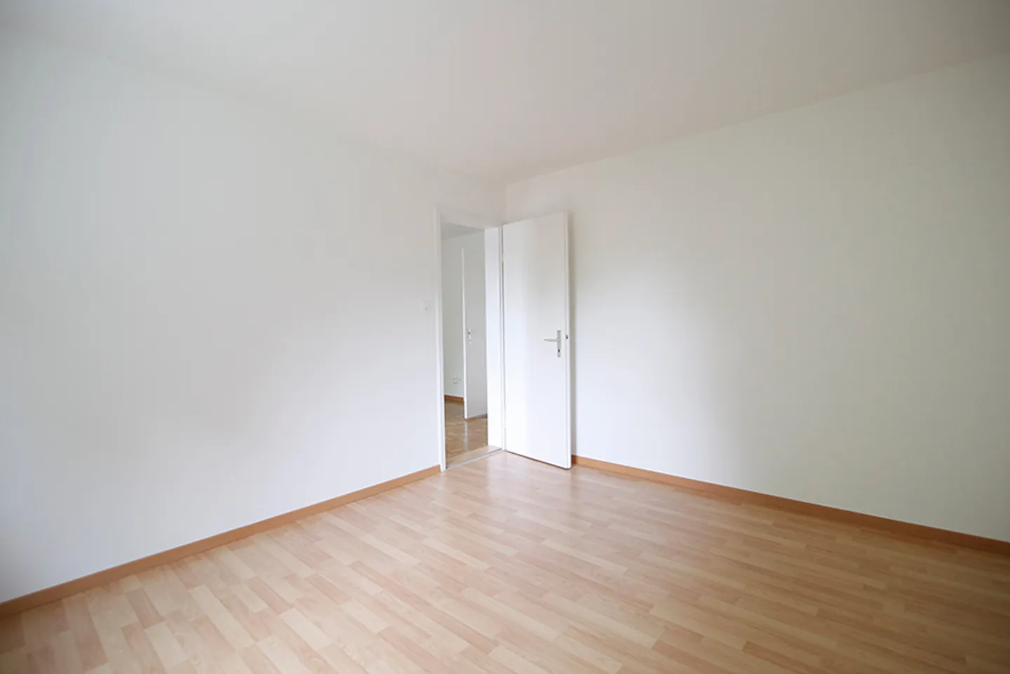 Living is... feeling comfortable! - Photo 5 of 8