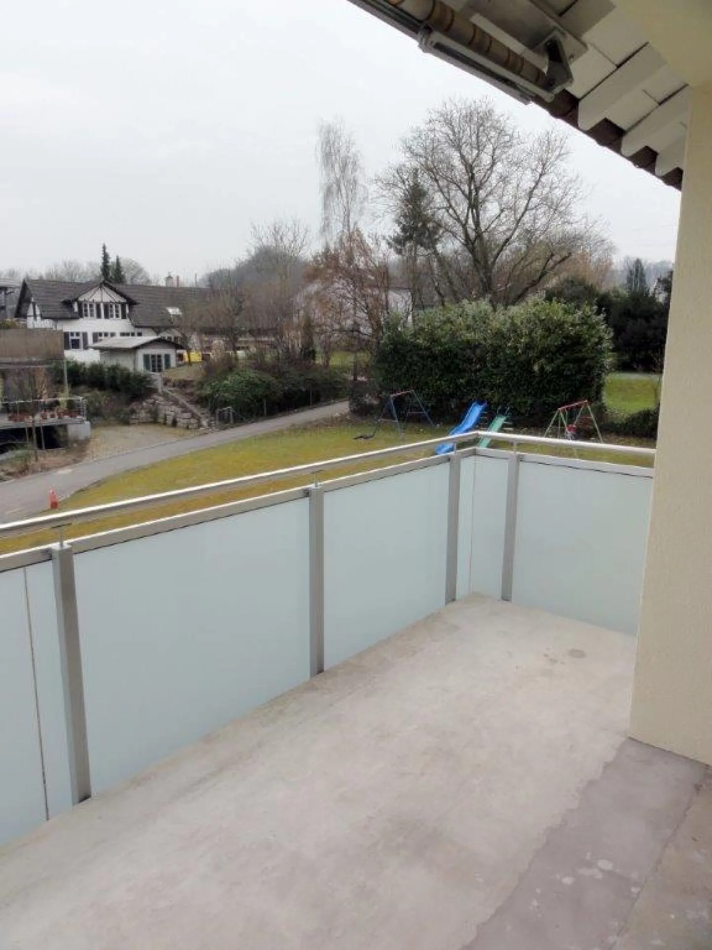 Living near the lake - Photo 8 of 11