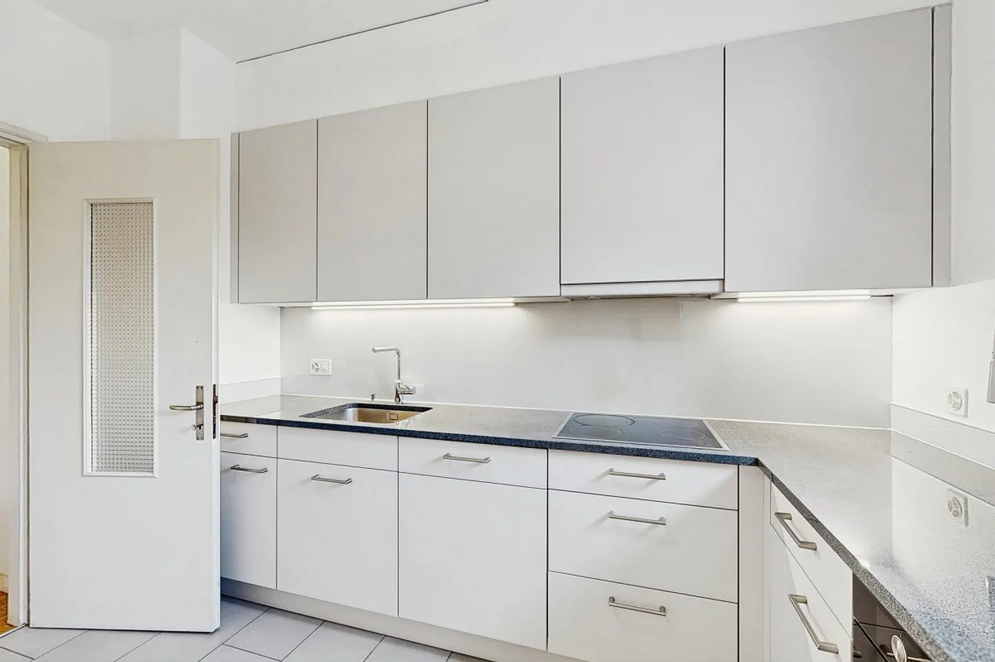 Wohnen in der Nähe des Zentrums: renoviert mit wunderschönem Blick - Foto 3 von 12