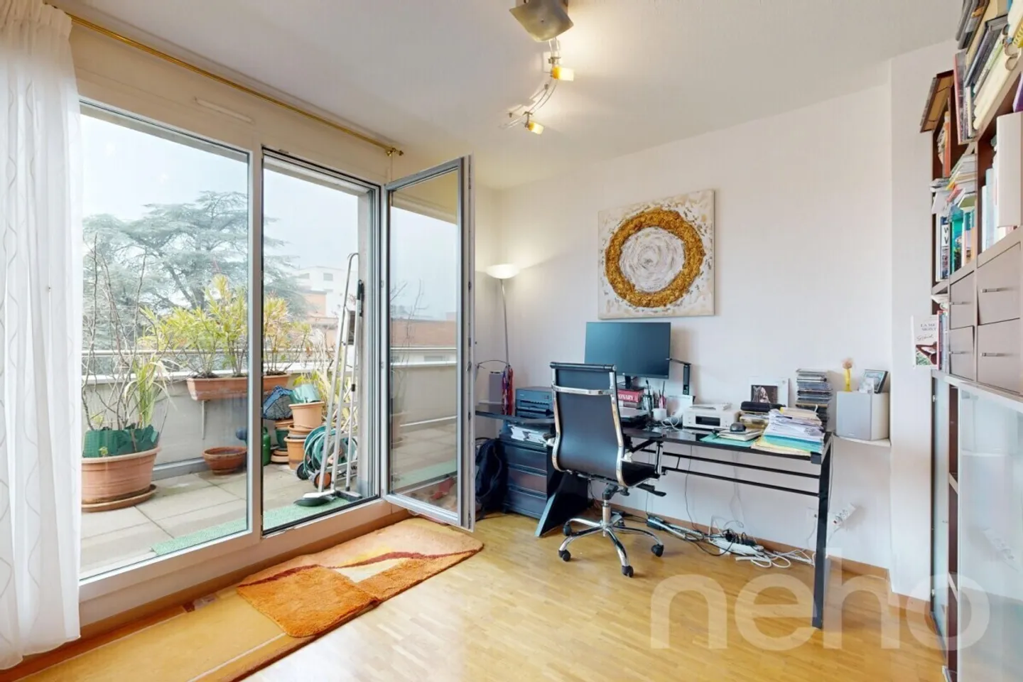 Located in the heart of Châtelaine - Photo 10 of 12