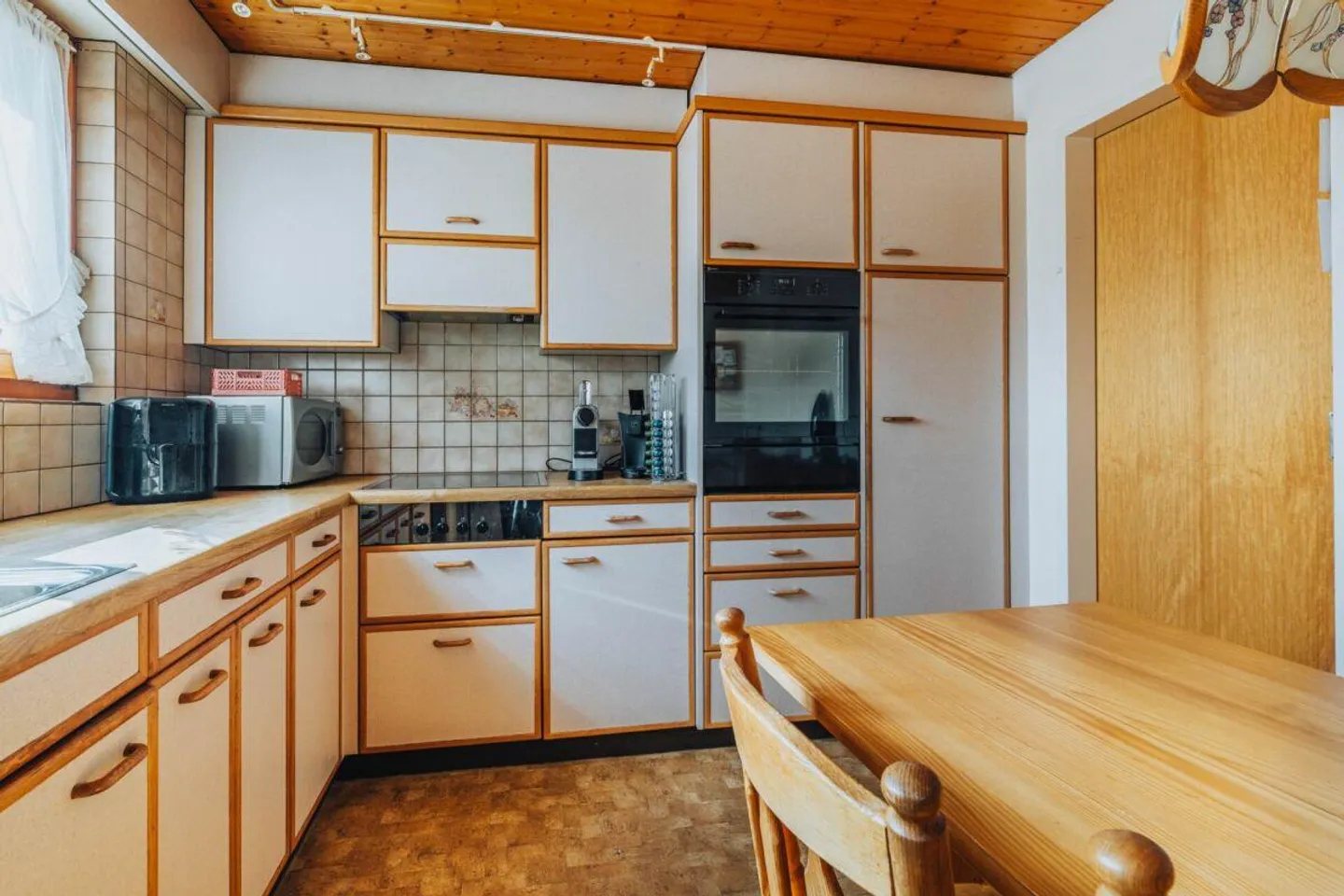 Appartement sous les combles de 4,5 pièces : Vie idyllique sur le Finkenweg - Photo 6 sur 9