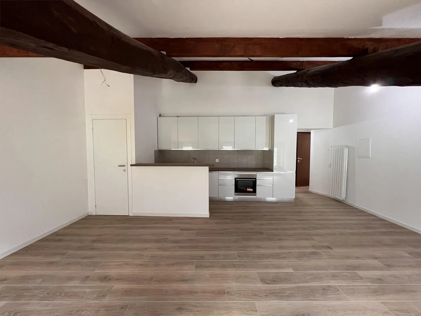 2.5-ROOM ATTIC APARTMENT RENOVATED - Photo 1 of 8