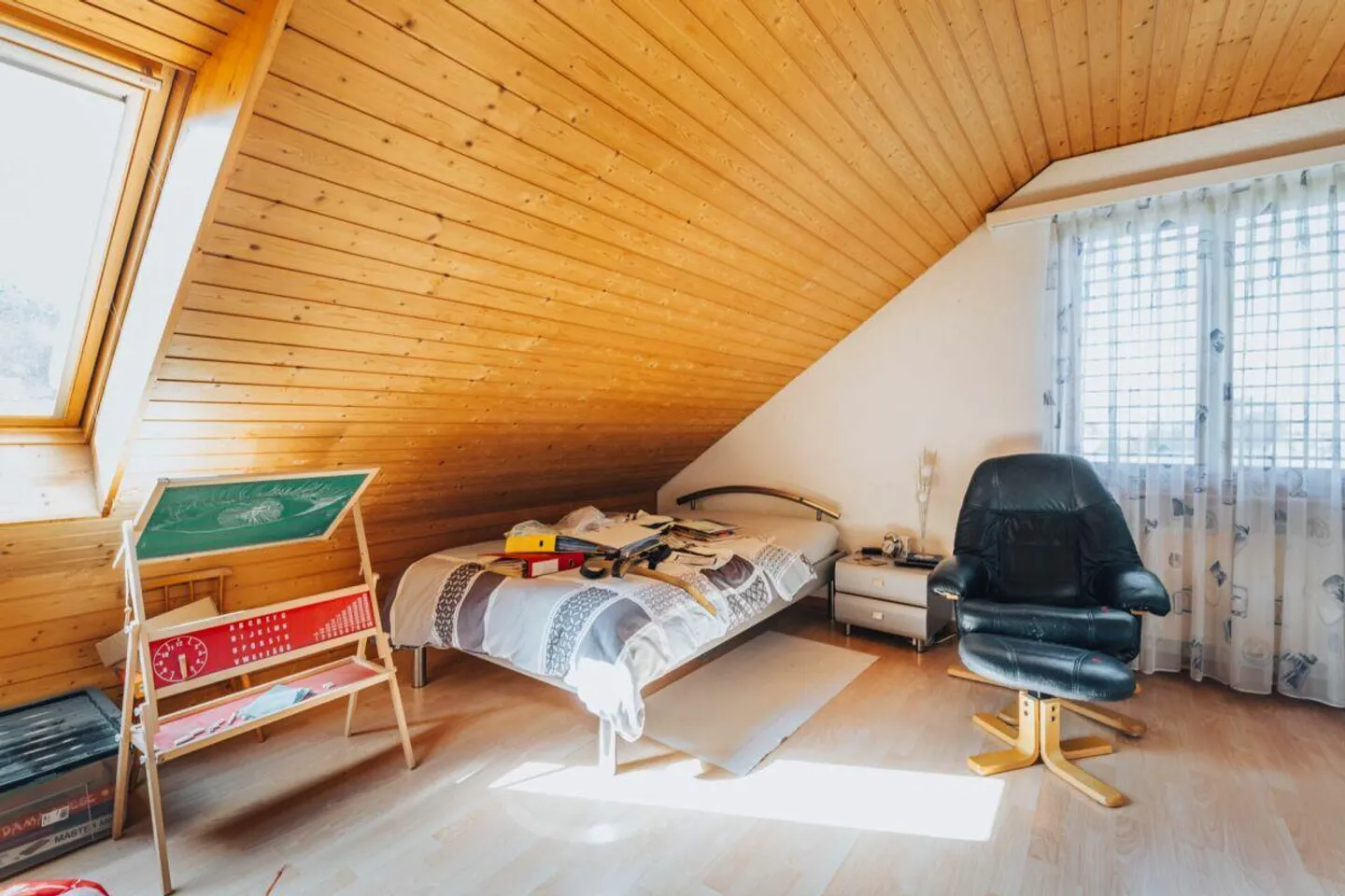 Appartement sous les combles de 4,5 pièces : Vie idyllique sur le Finkenweg - Photo 7 sur 9