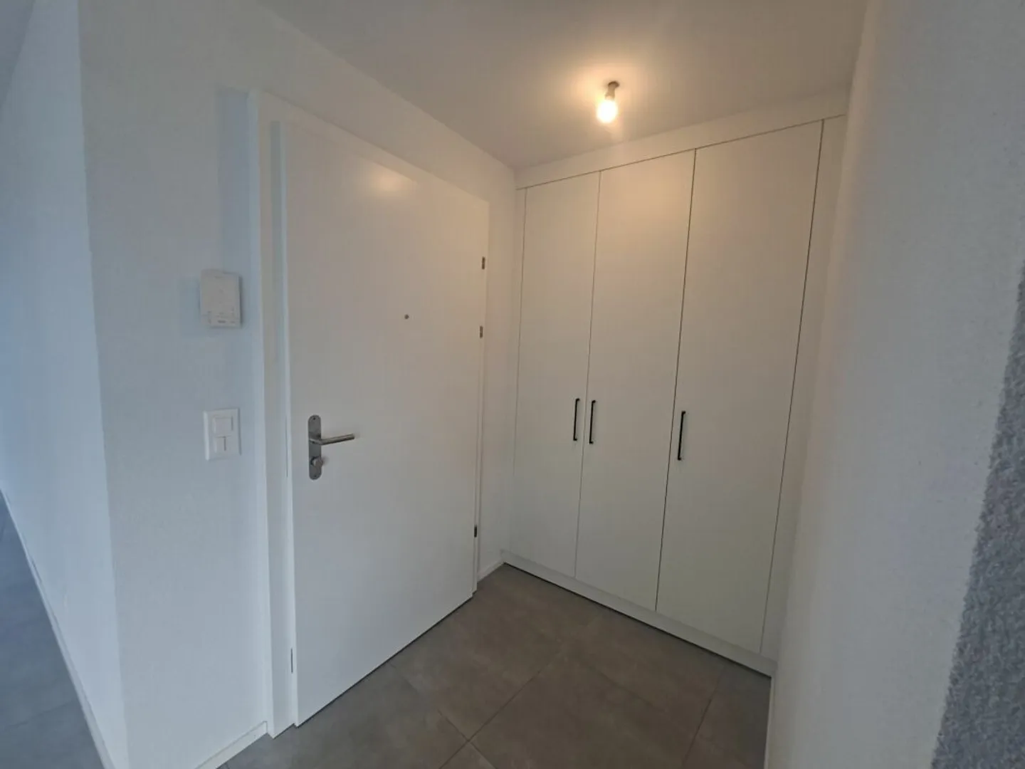 Appartamento moderno con terrazza - Foto 4 di 11
