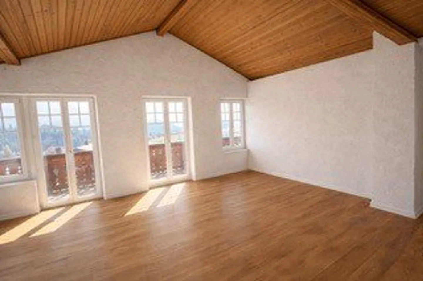 4.5 Room Apartment - Photo 3 of 4