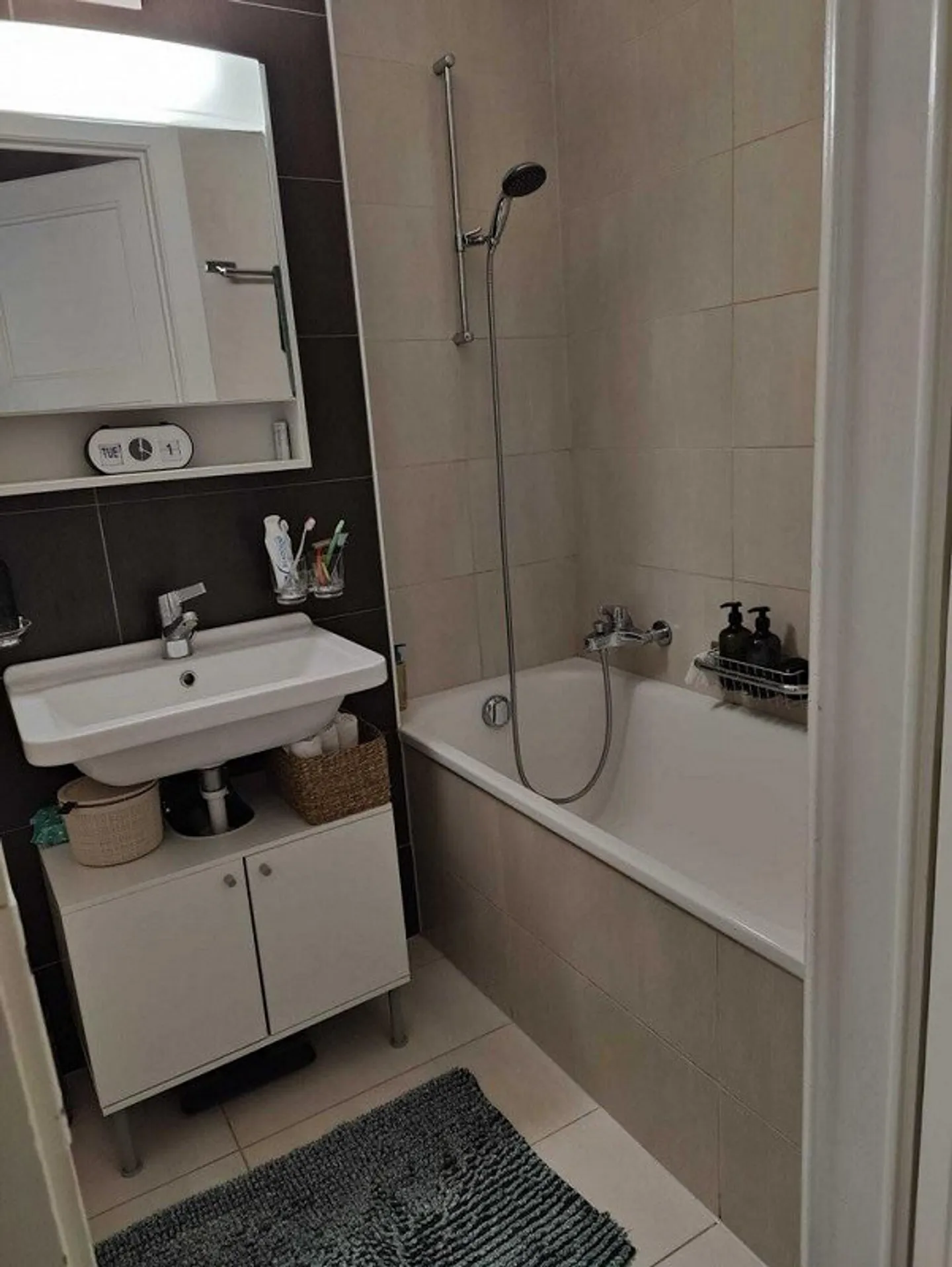Appartement avec cachet en plein centre-ville - Photo 5 sur 7