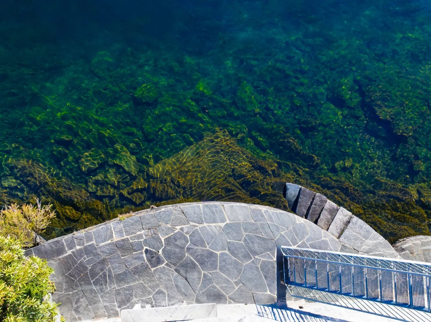 Attique de rêve de 3.5 pièces avec vue sur le lac et accès privé au lac - Photo 9 sur 10