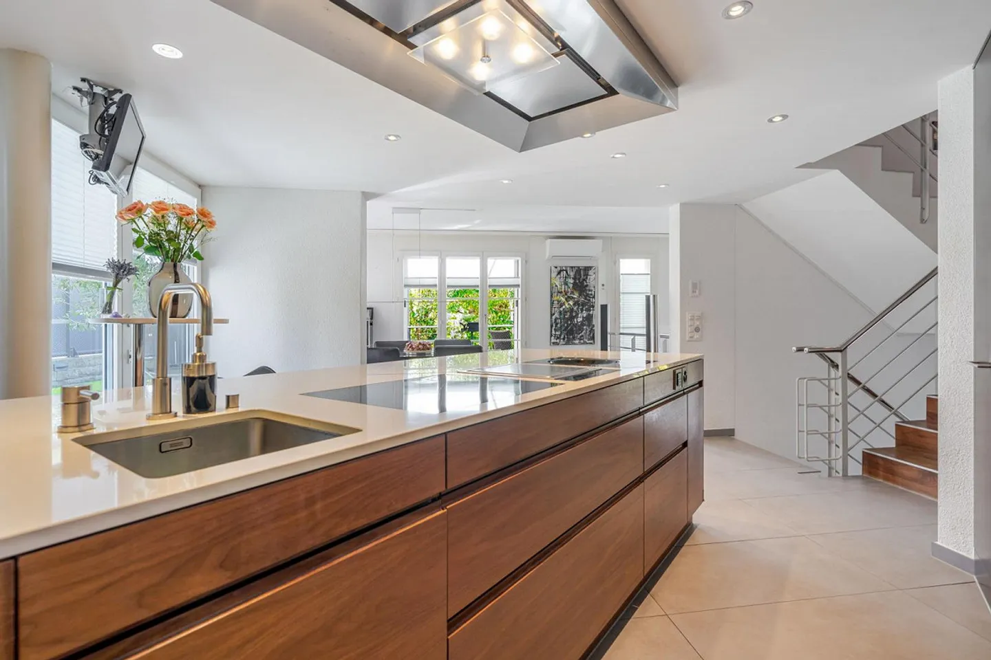 Single house for sale - Photo 1 of 4