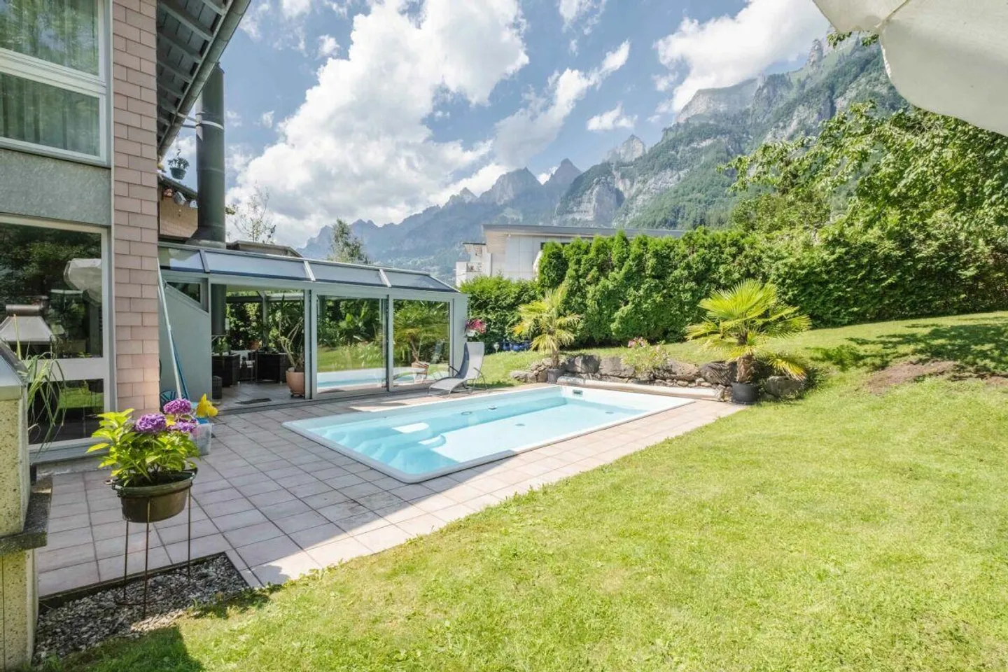 Dream house with pool and privacy in a very sunny location - Photo 3 of 29