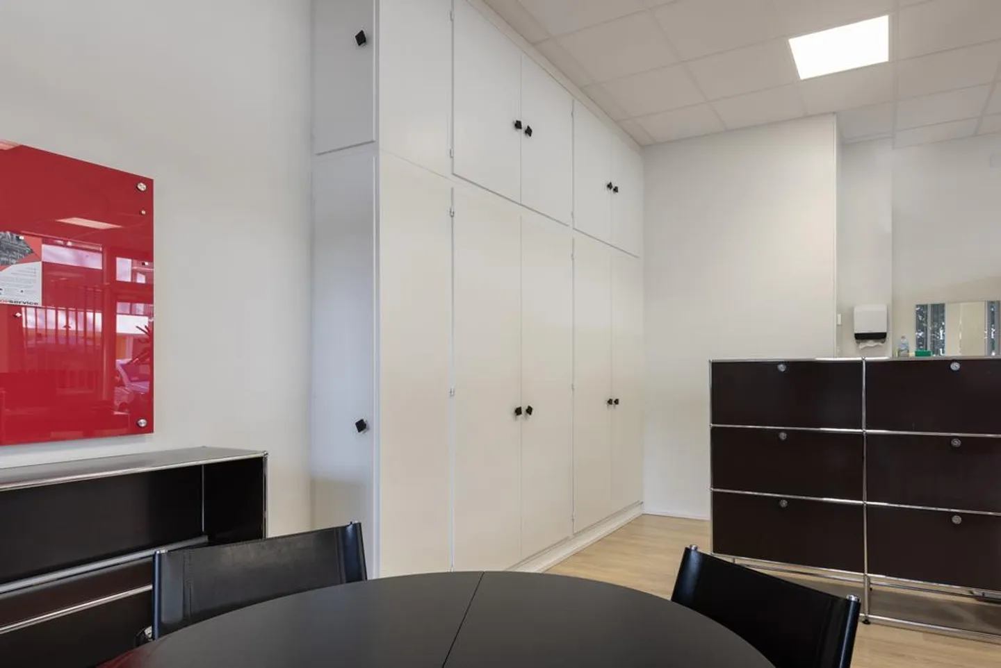 Proximity to Biel Main Station: Developed Retail Space - Photo 6 of 7