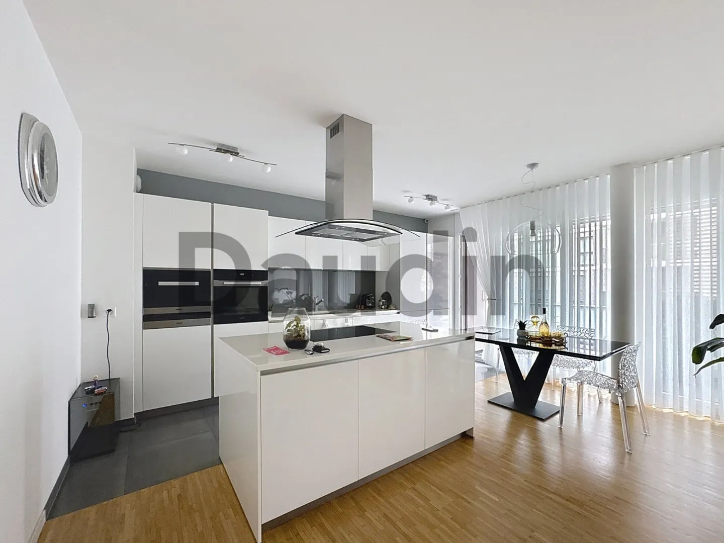 Apartment for sale - Photo 2 of 8
