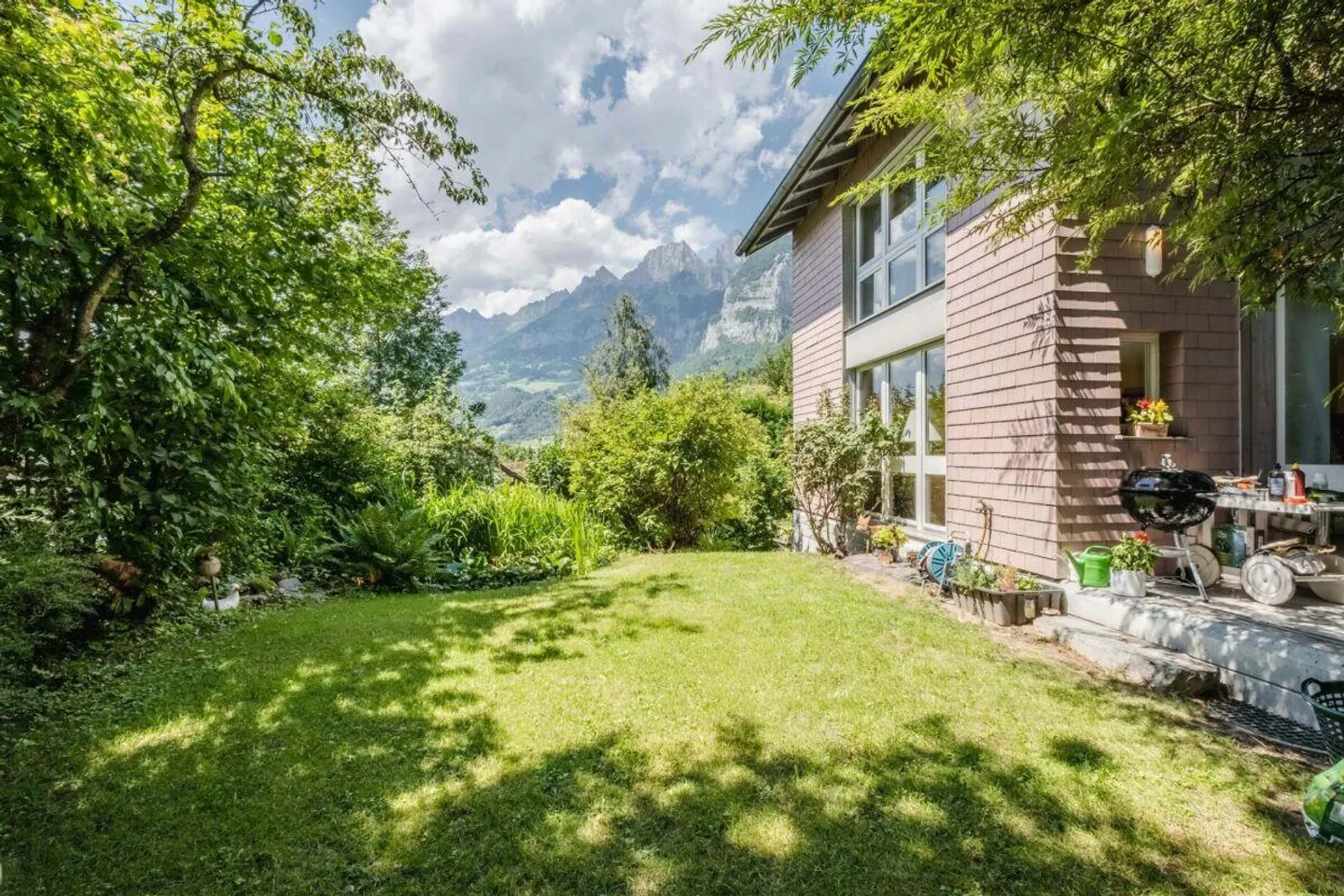 Dream house with pool and privacy in a very sunny location - Photo 5 of 29