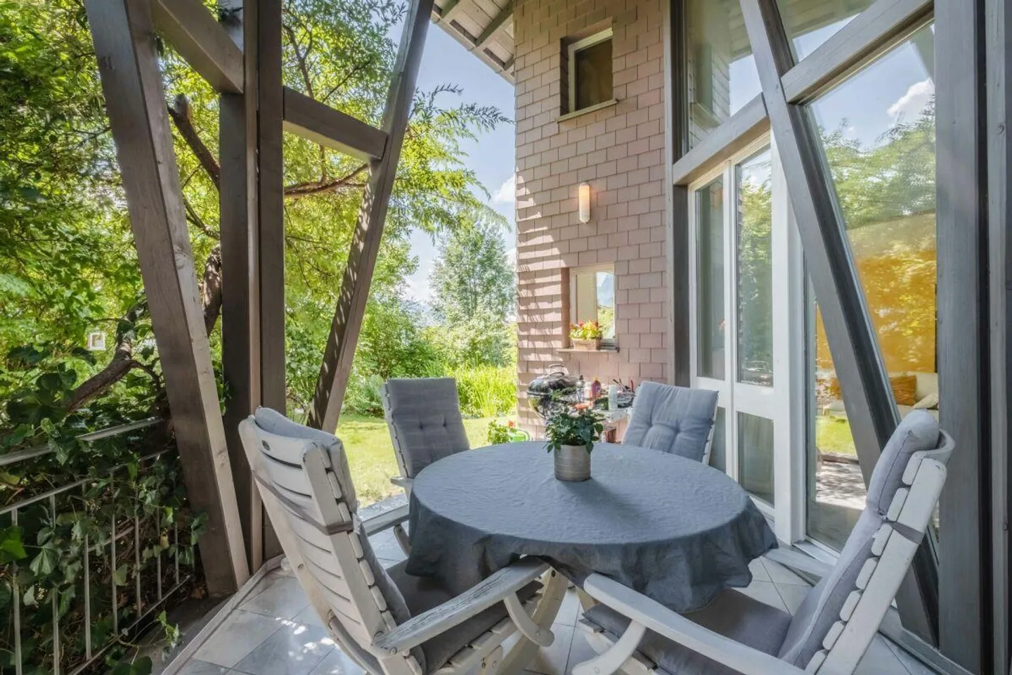 Dream house with pool and privacy in a very sunny location - Photo 6 of 29
