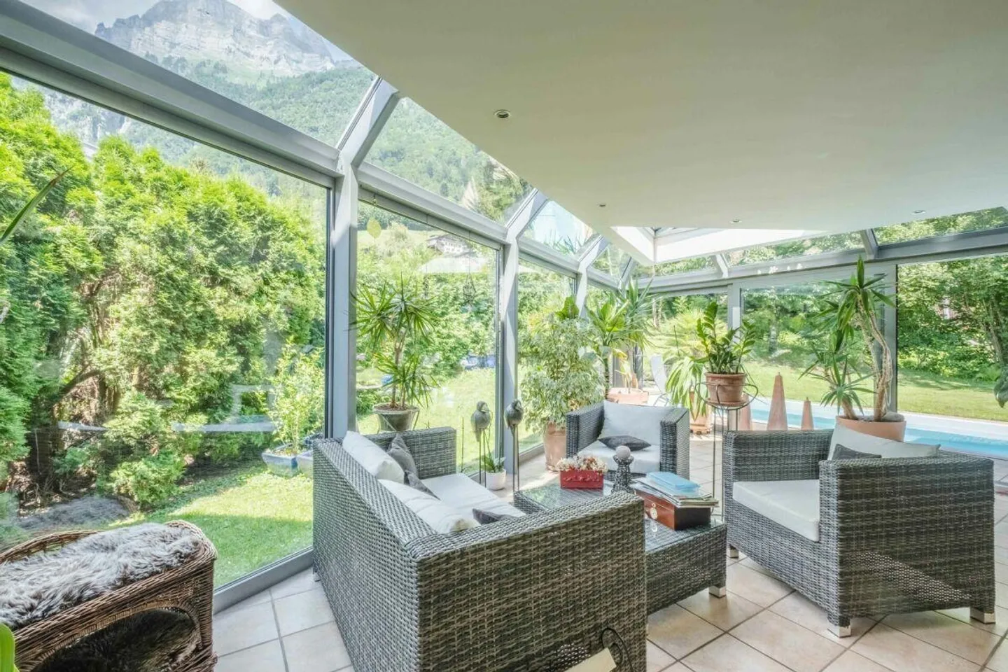 Dream house with pool and privacy in a very sunny location - Photo 15 of 29