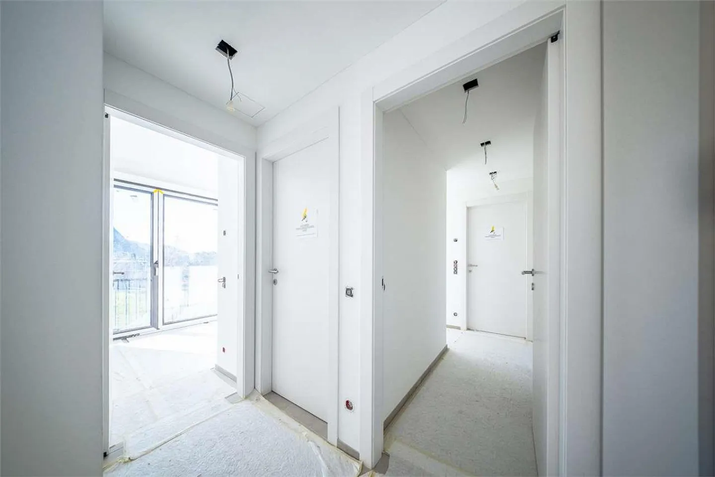 Elegant 4.5-Room Apartment on the Top Floor - Residenza Pregassona 339 - Photo 8 of 13