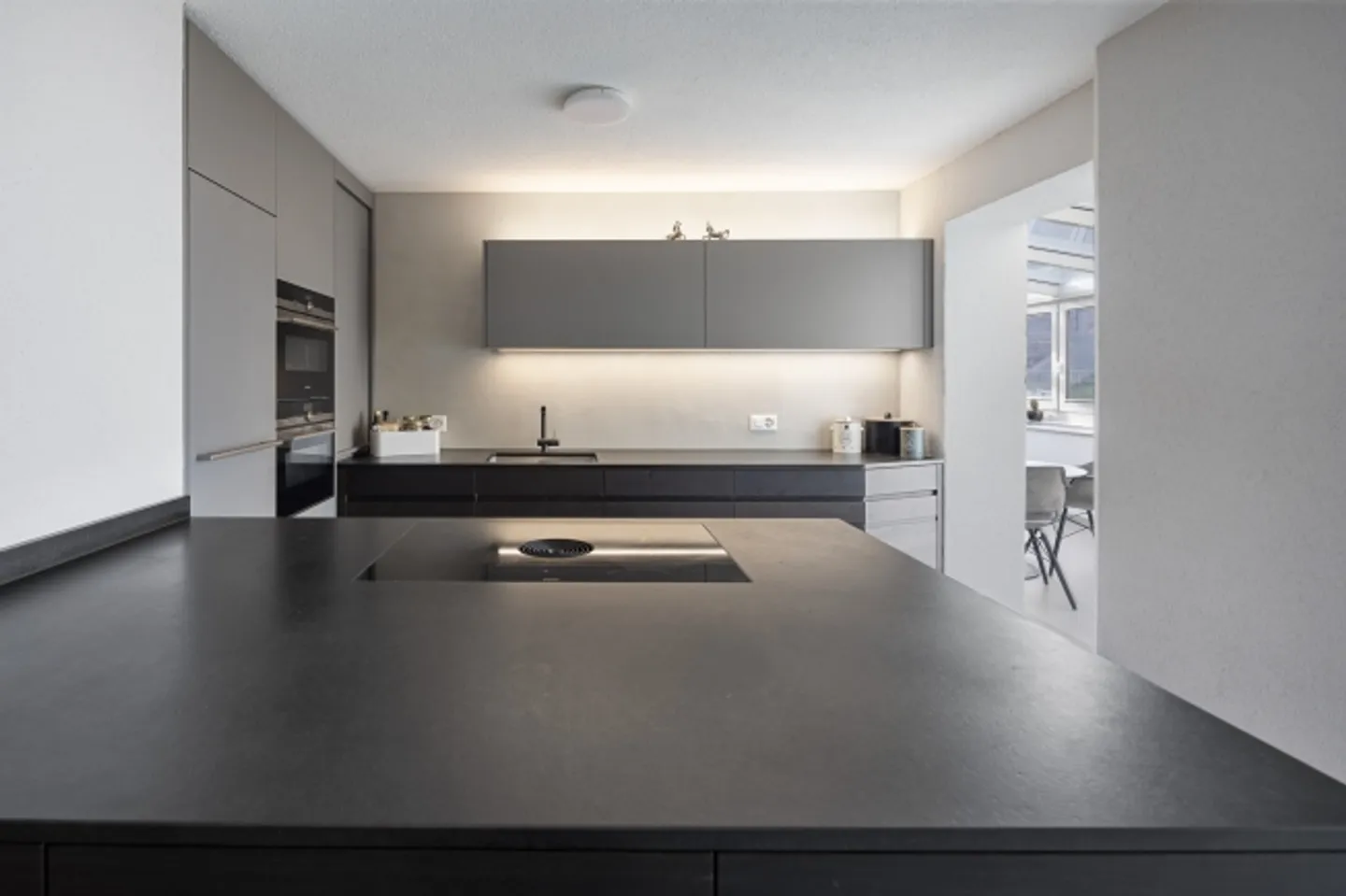 Dream view of lake and mountains in a central and quiet location - Photo 8 of 15