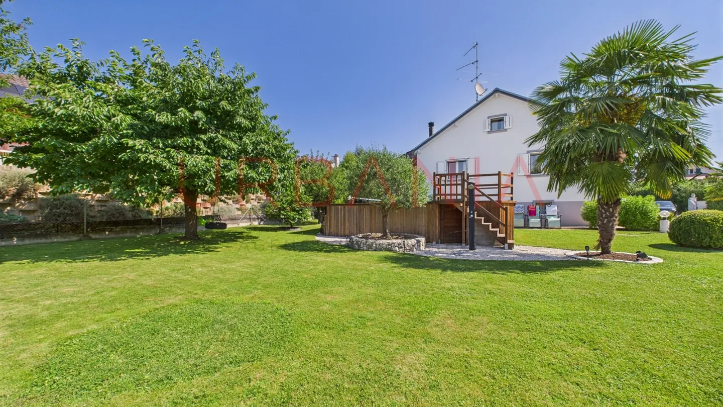 Casa indipendente con grande terreno - Foto 1 di 17