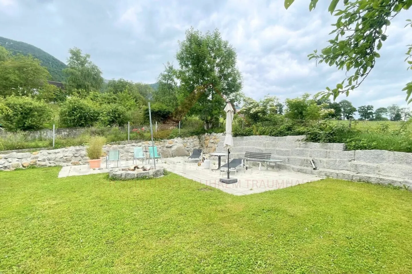 Maison attrayante à deux familles à Niederbipp - charmante, située au calme et avec beaucoup de potentiel - Photo 4 sur 23